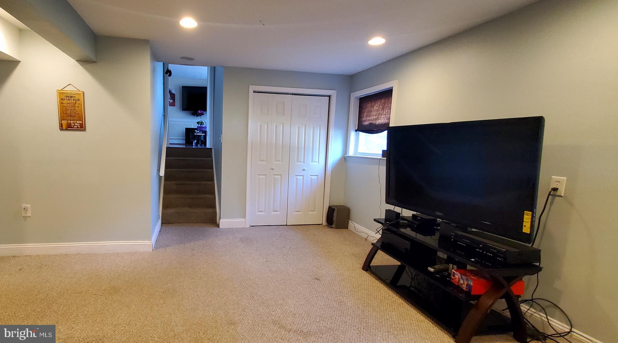 HOLLAWAY ESTATES - Residential