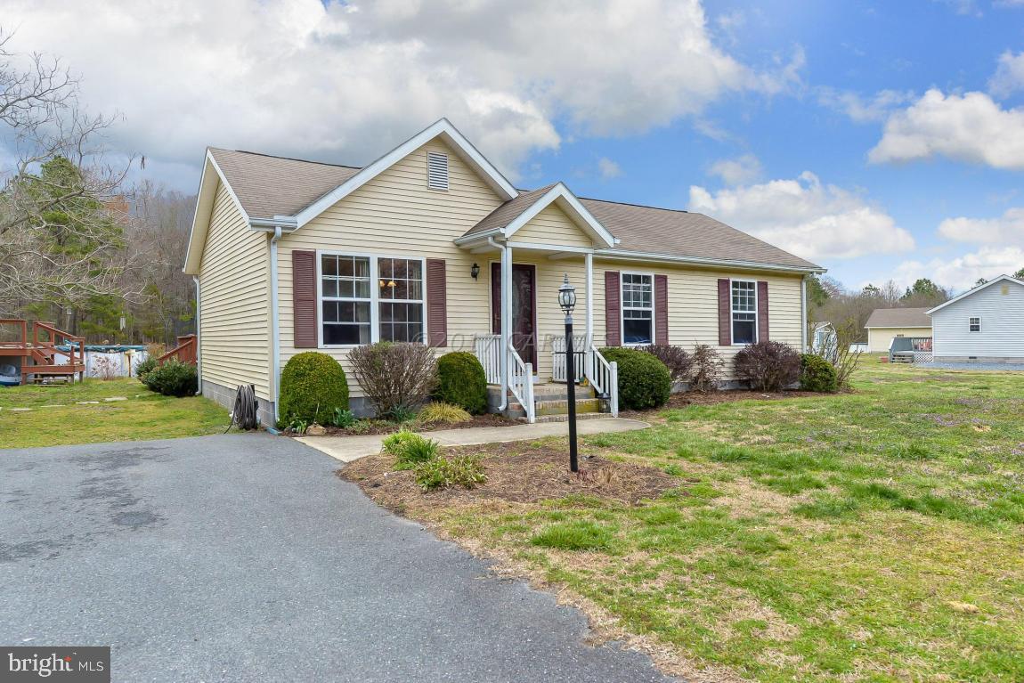 Enjoy this spacious country setting located on over an acre of land in the county. Be sure to check out this beautiful 3 bed, 2 full bath home with a large detached garage. Above ground pool, back deck and plenty of area to enjoy doing the things you love. Be sure to schedule your showing today! ***Update: Multiple offers ,best and finals due by 4/5/2017 at 5pm.