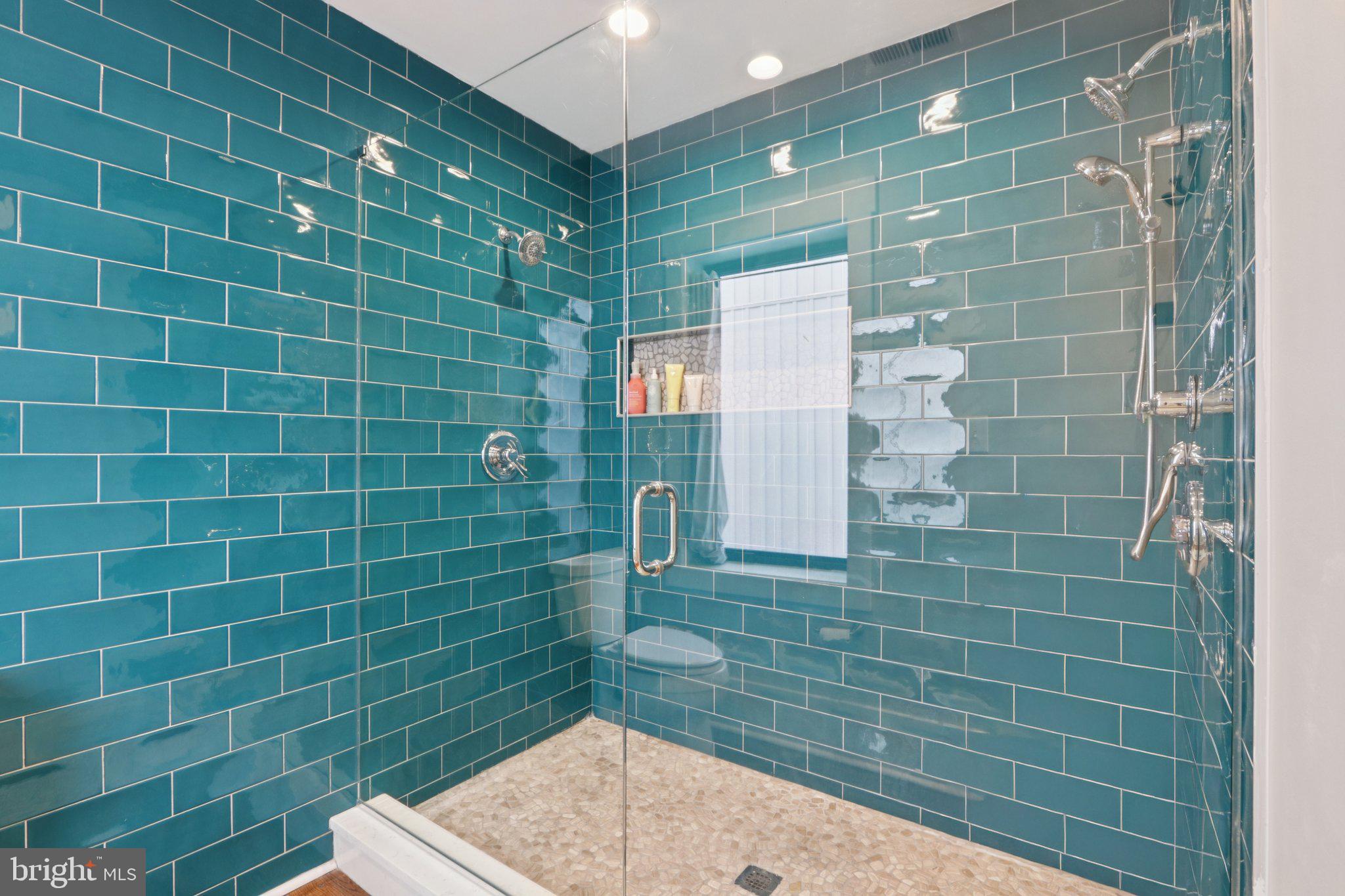 UNIVERSITY CITY - Residential