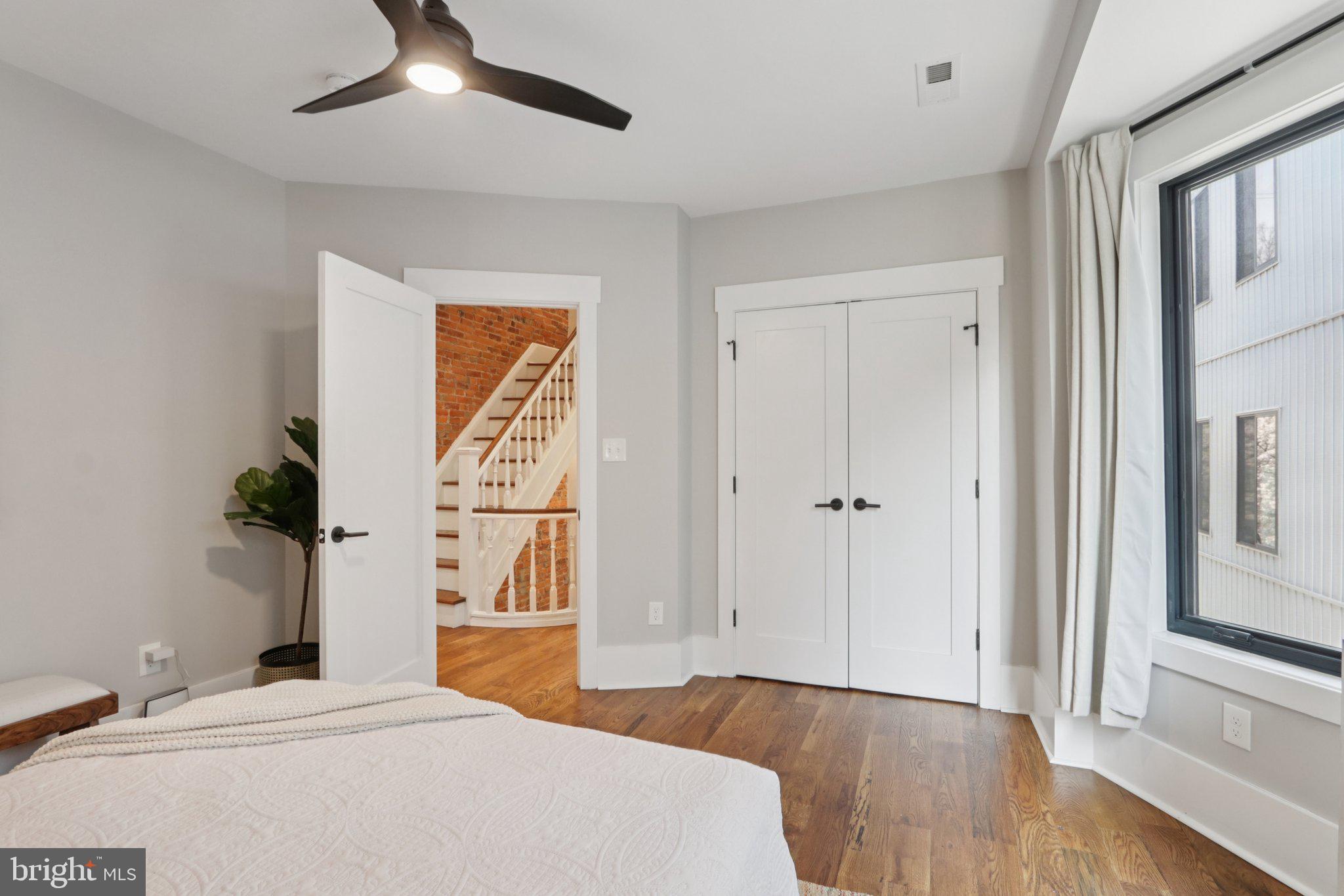 UNIVERSITY CITY - Residential