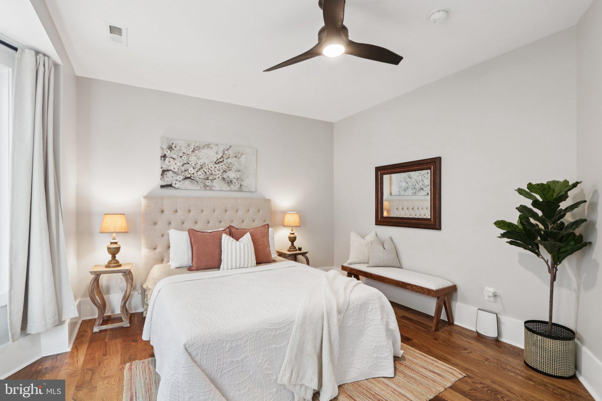 UNIVERSITY CITY - Residential