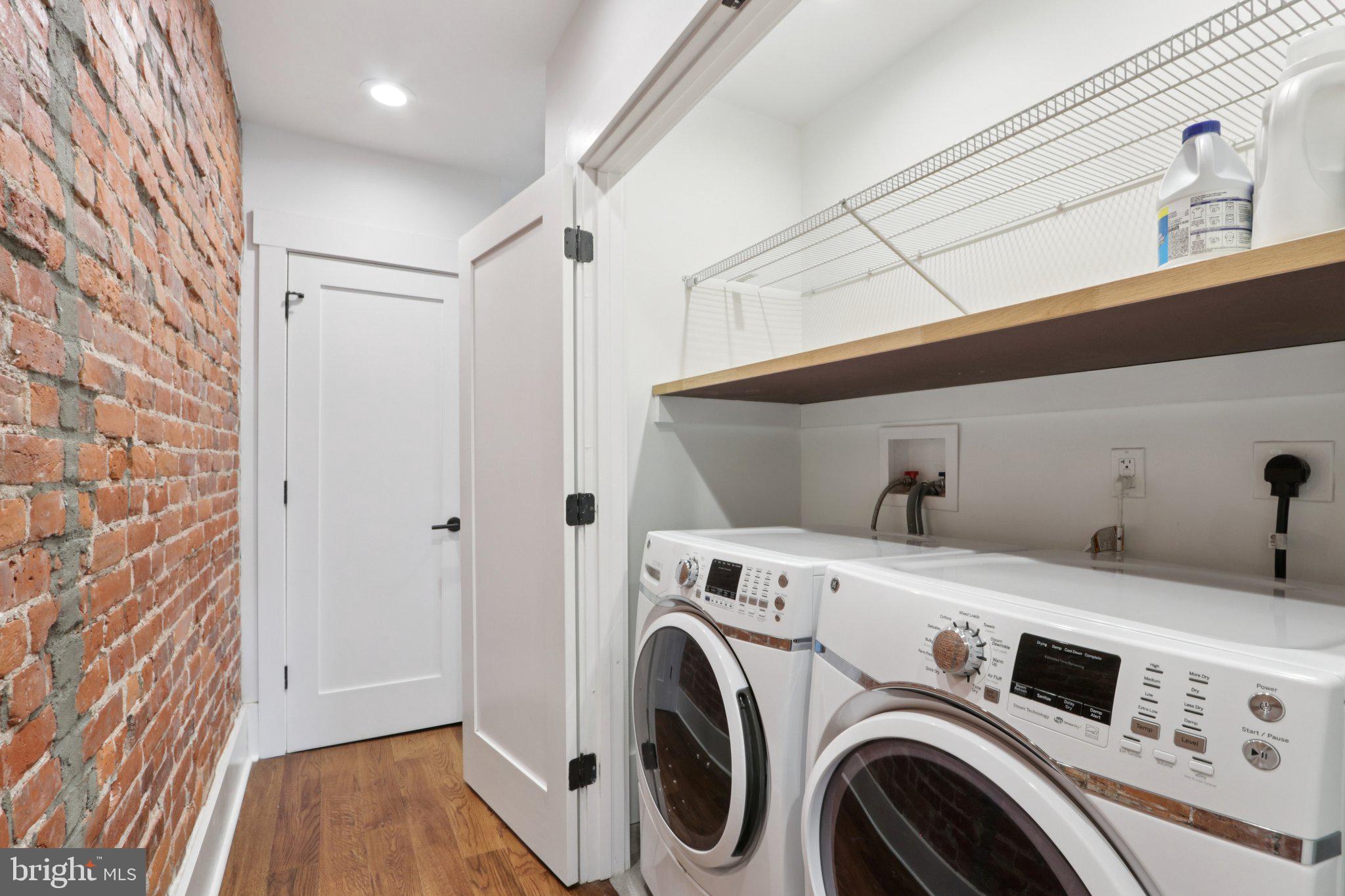 UNIVERSITY CITY - Residential