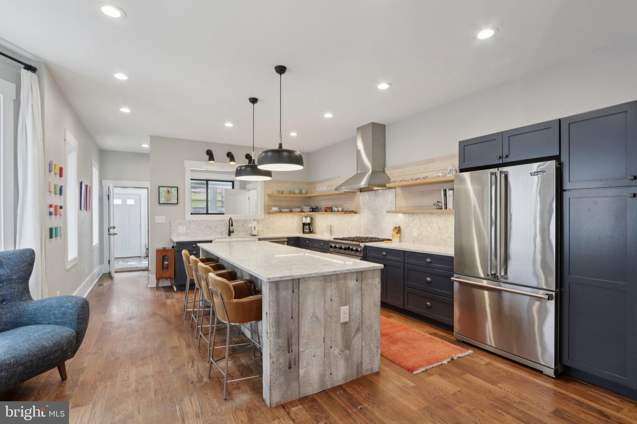 UNIVERSITY CITY - Residential