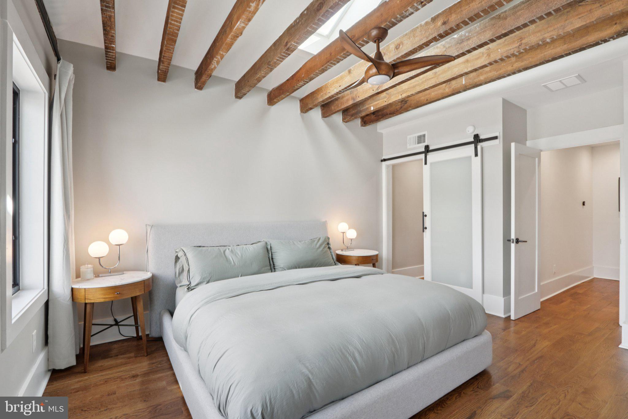 UNIVERSITY CITY - Residential