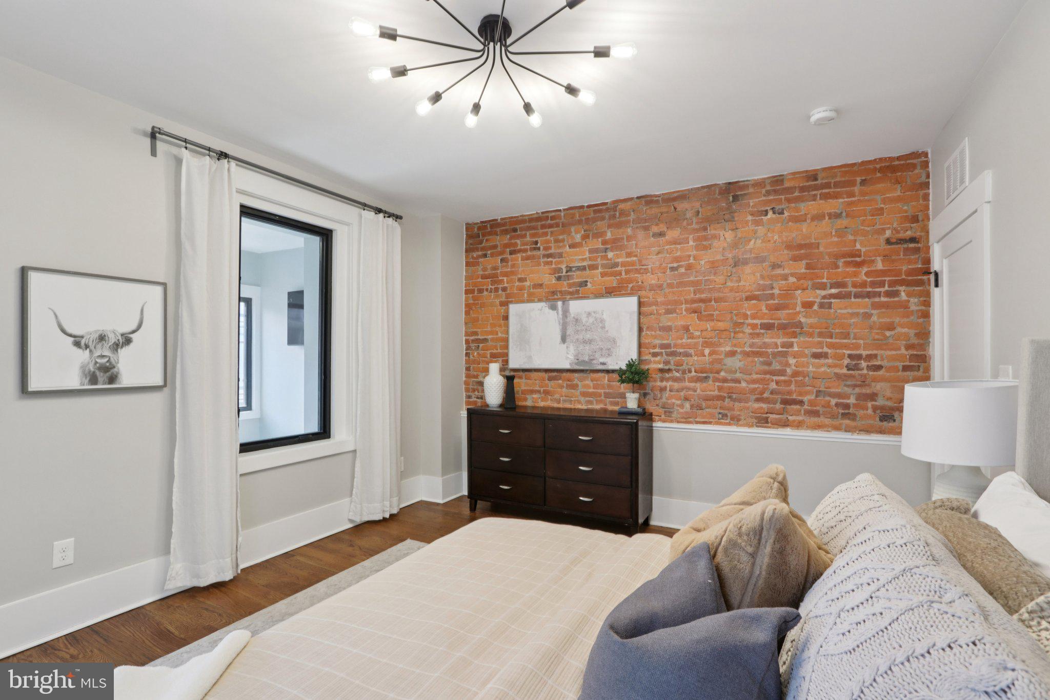 UNIVERSITY CITY - Residential