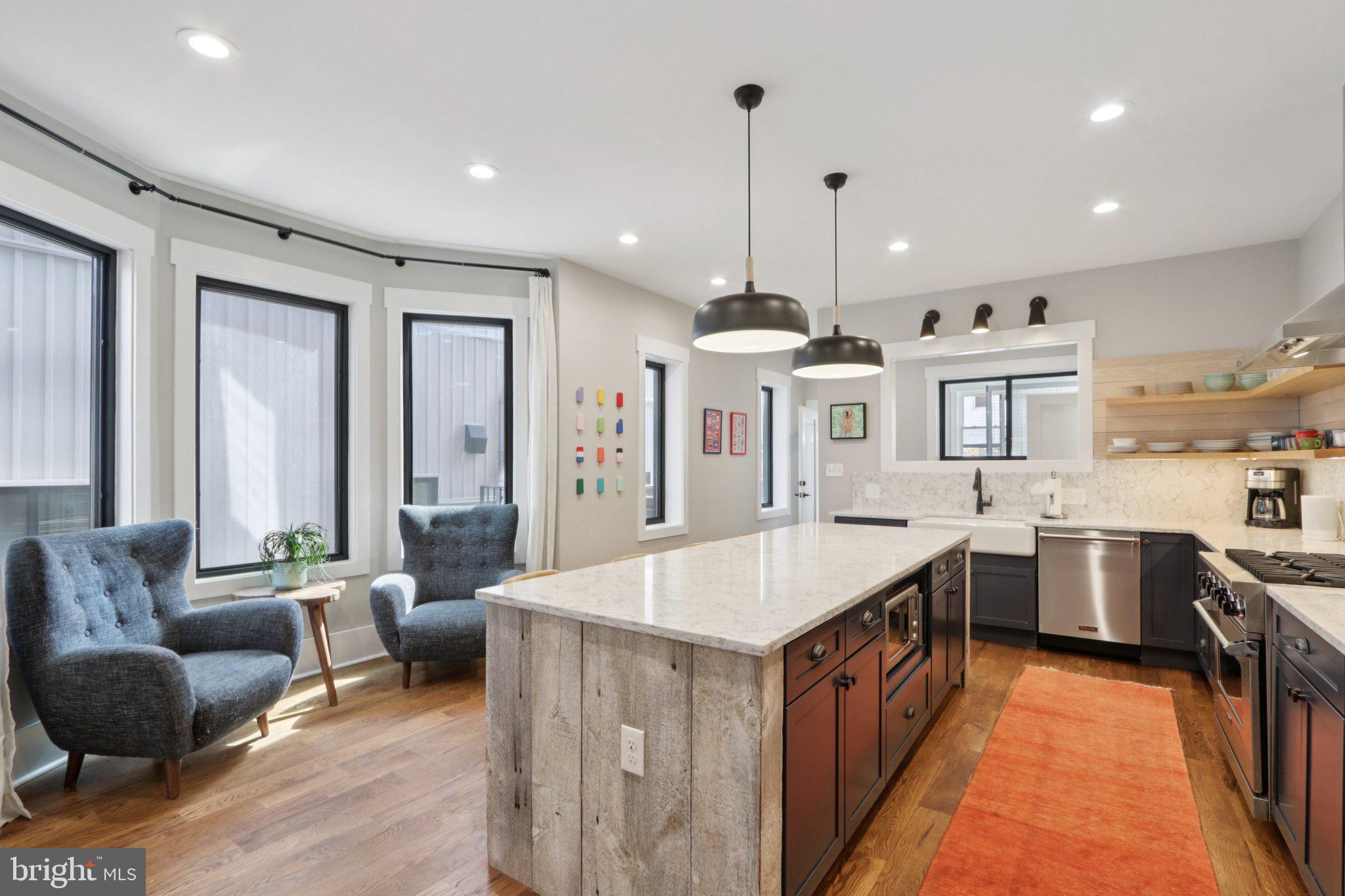 UNIVERSITY CITY - Residential