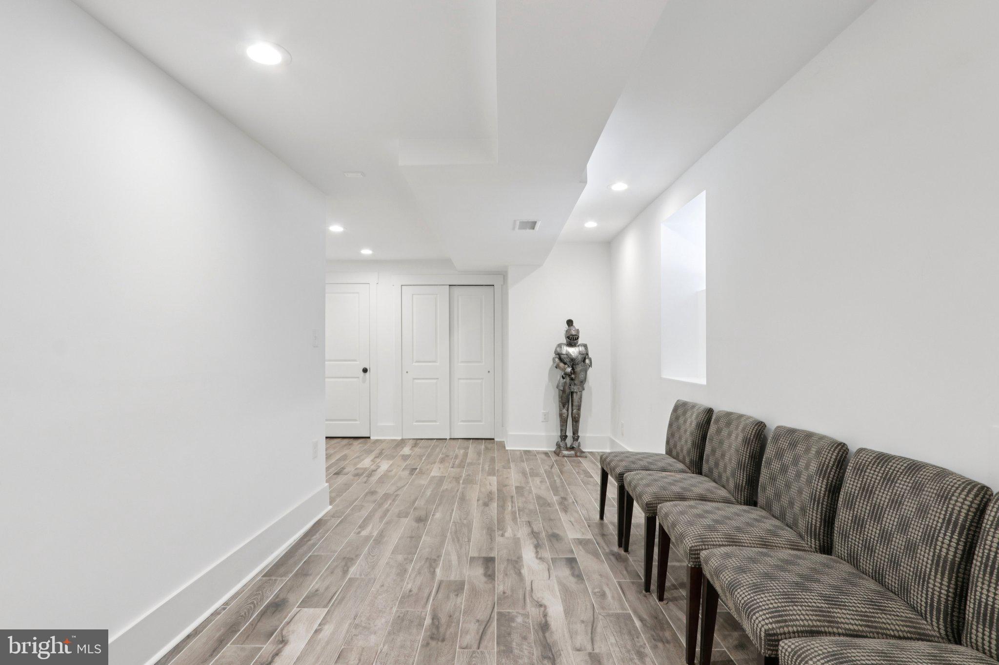 UNIVERSITY CITY - Residential