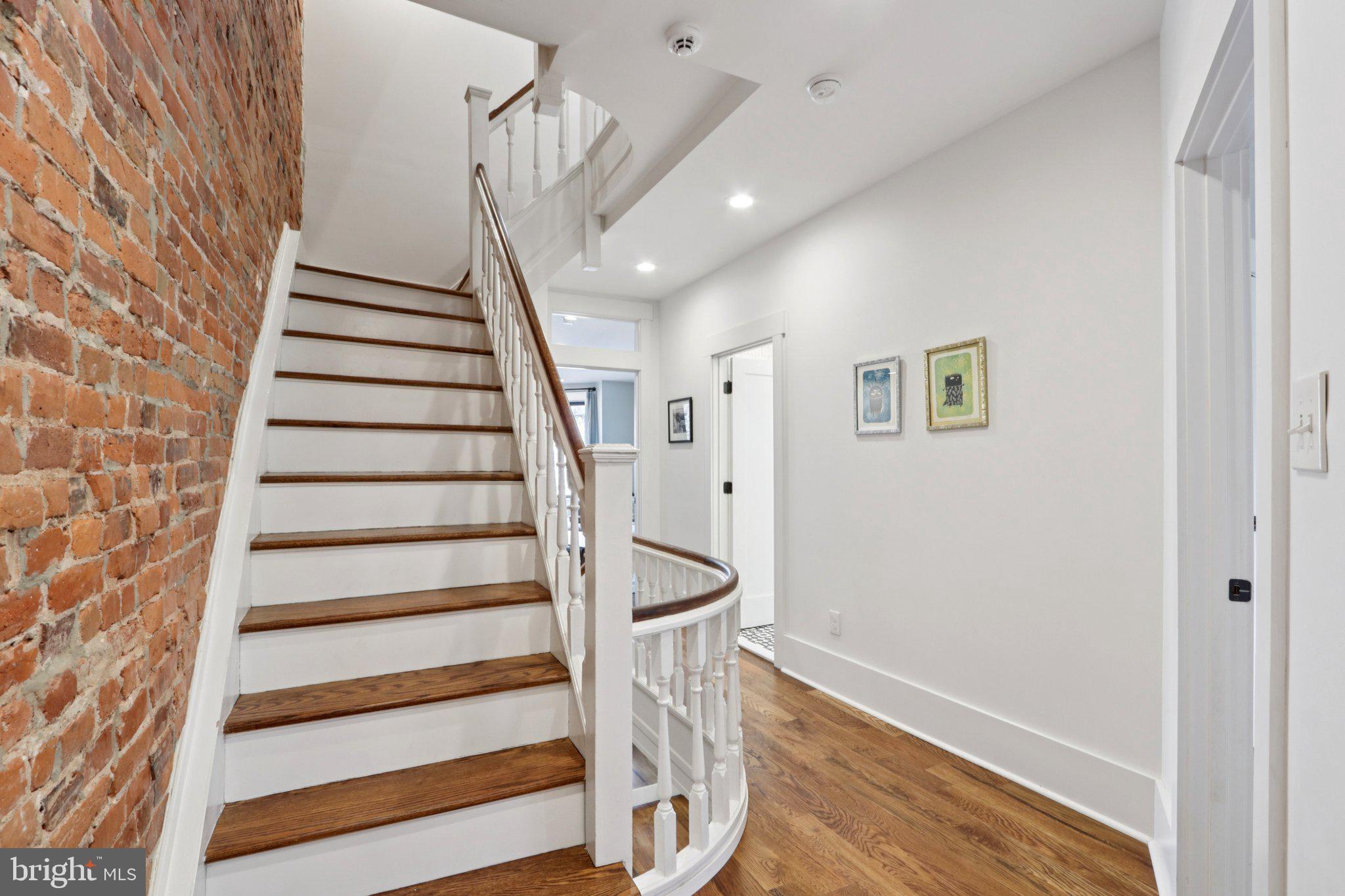 UNIVERSITY CITY - Residential