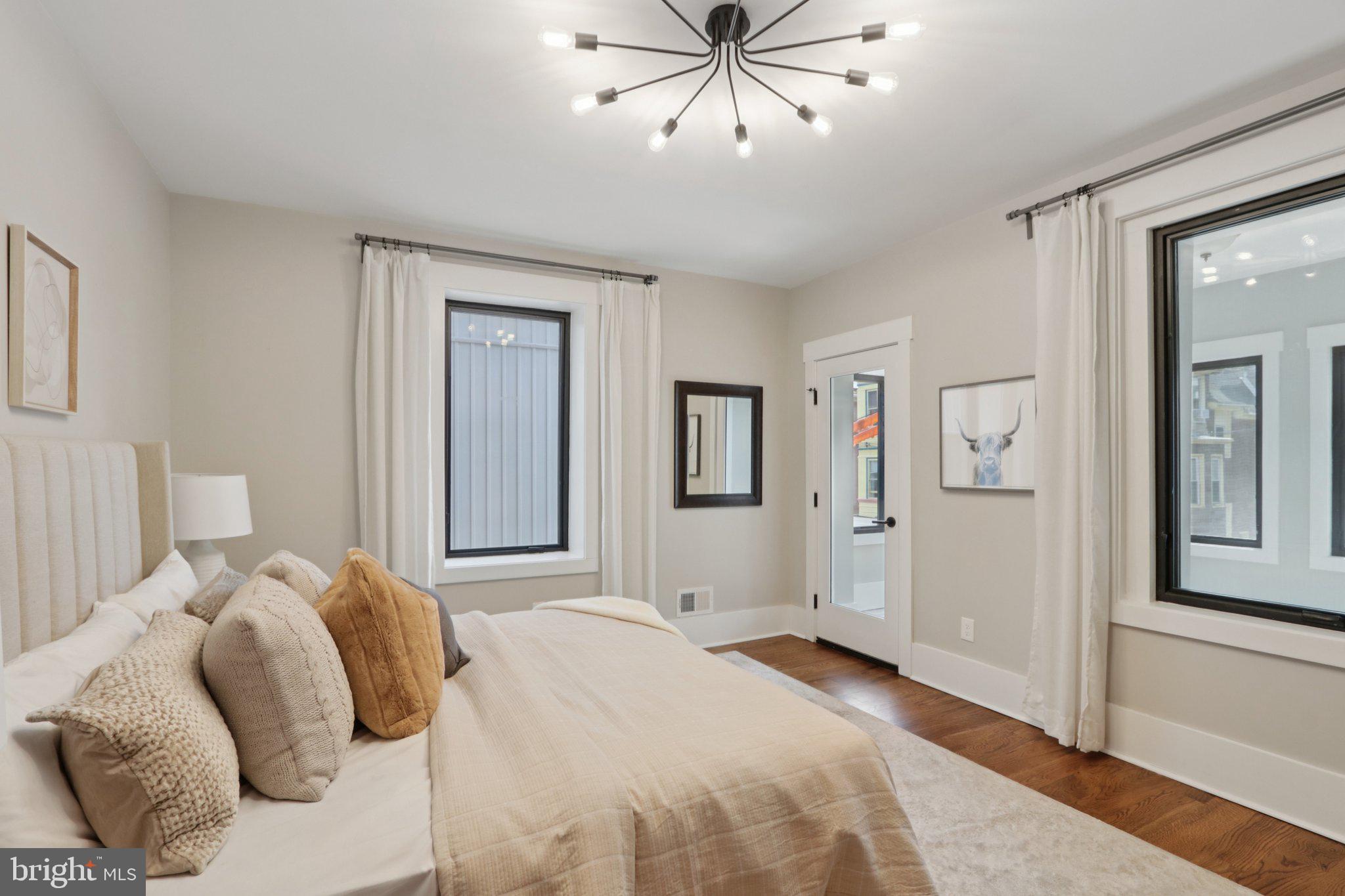 UNIVERSITY CITY - Residential