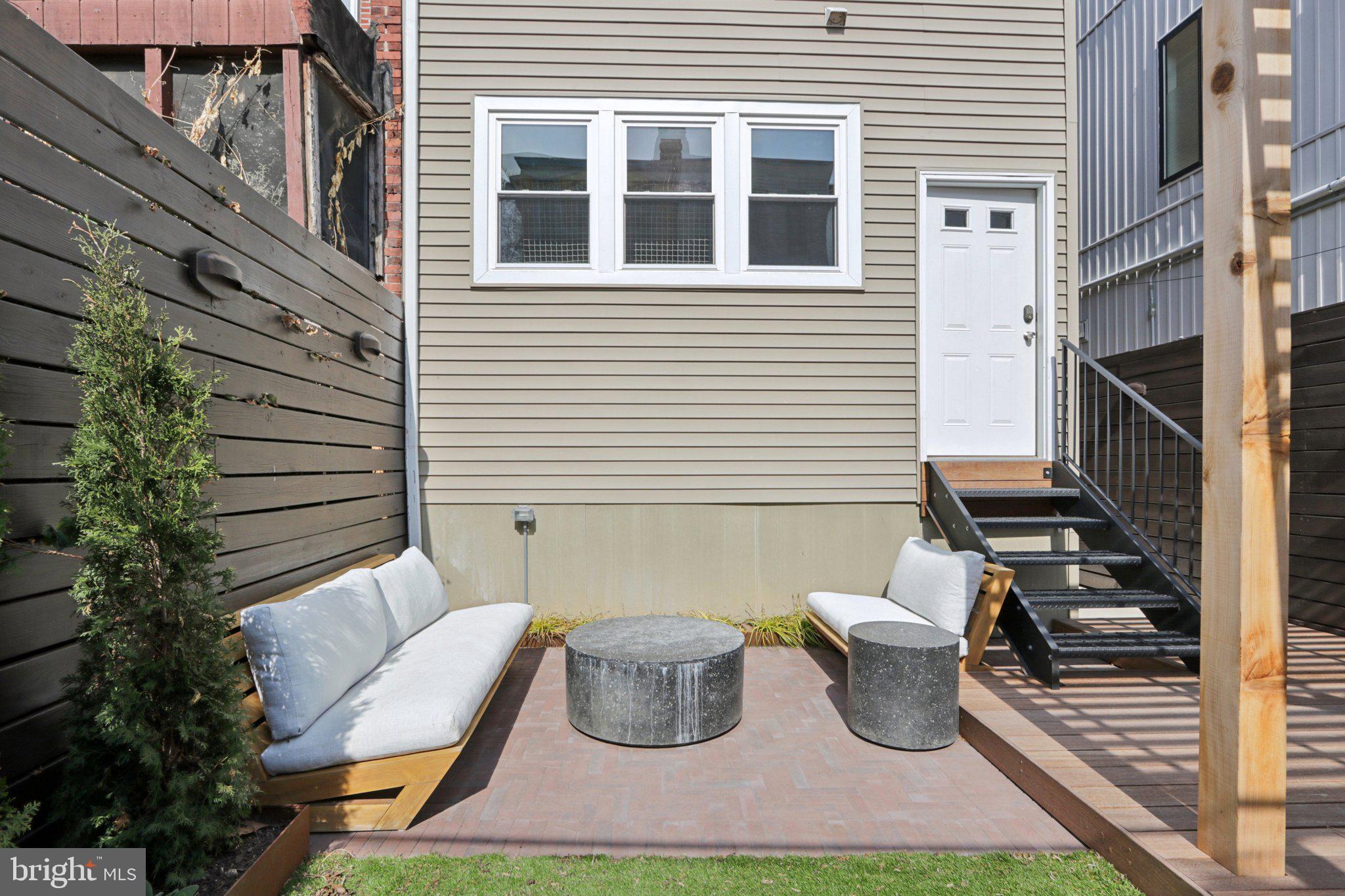 UNIVERSITY CITY - Residential