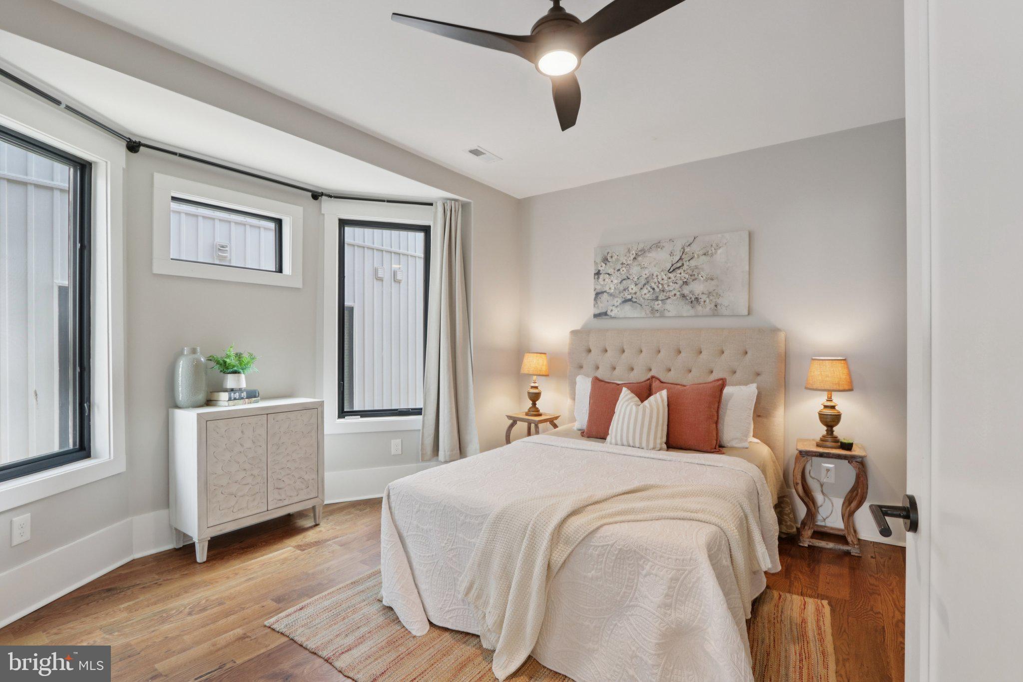 UNIVERSITY CITY - Residential