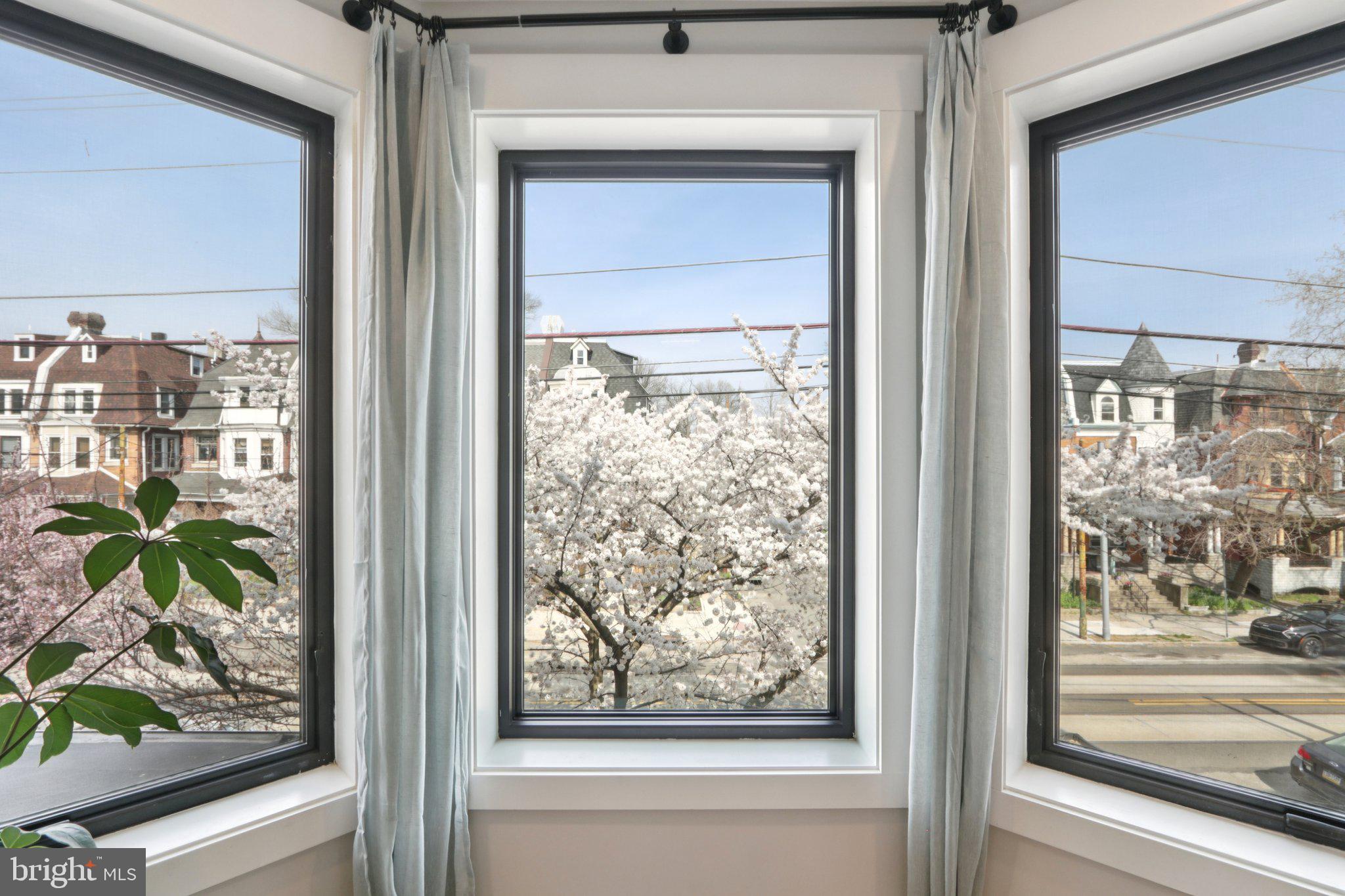 UNIVERSITY CITY - Residential