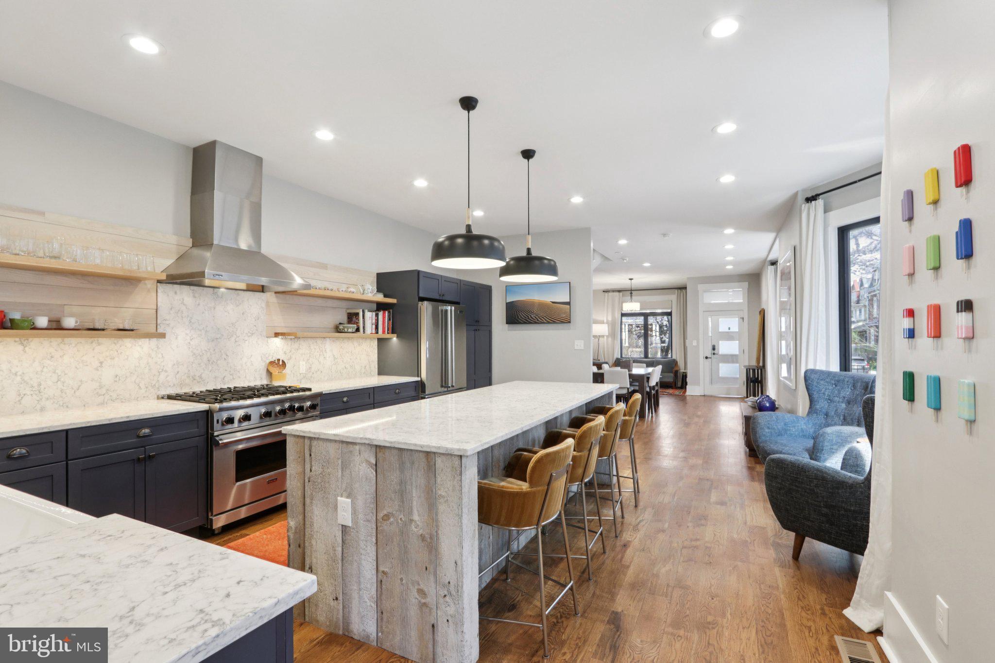 UNIVERSITY CITY - Residential