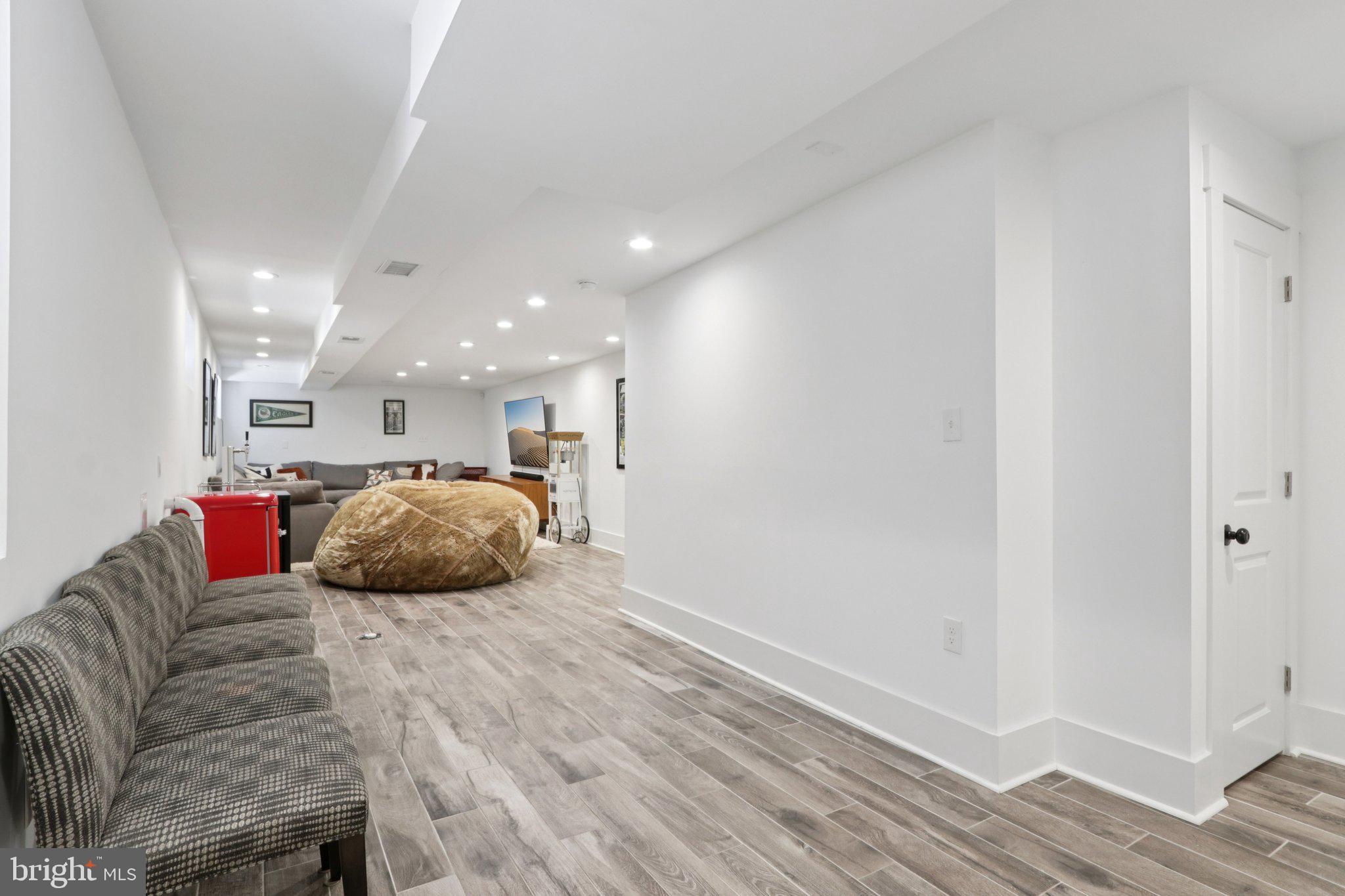 UNIVERSITY CITY - Residential