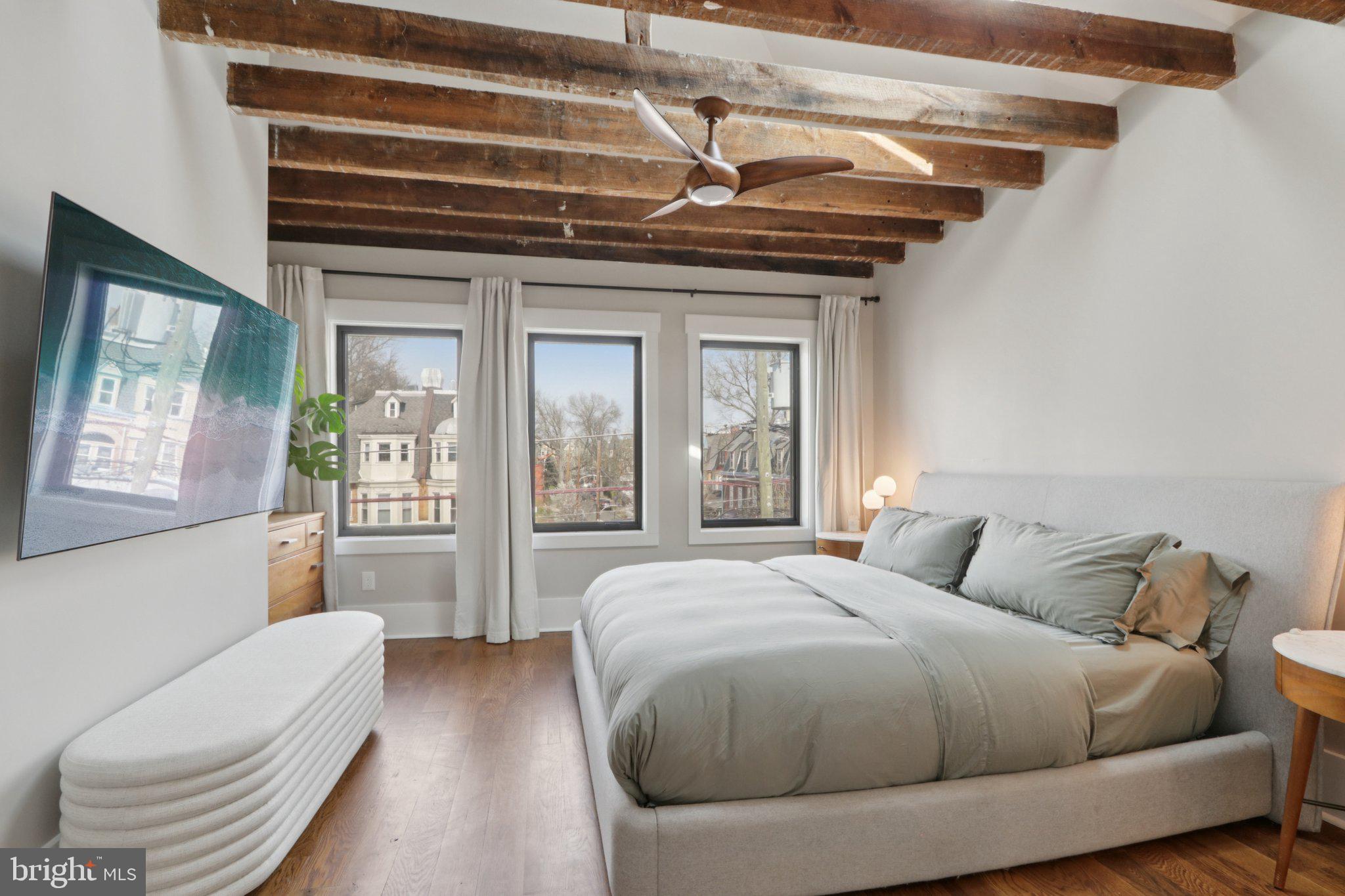 UNIVERSITY CITY - Residential