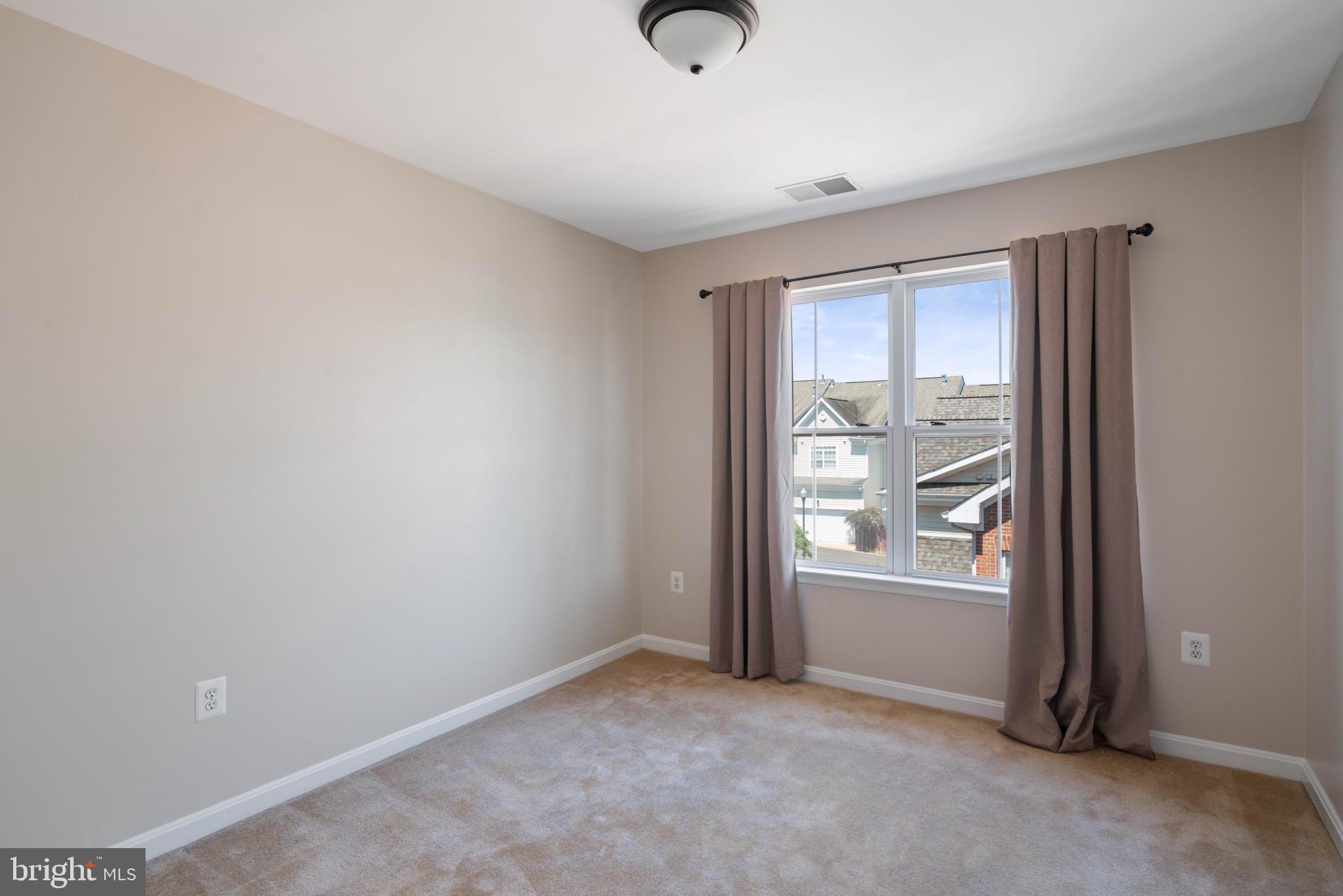 BELMONT TOWN CENTER - Residential