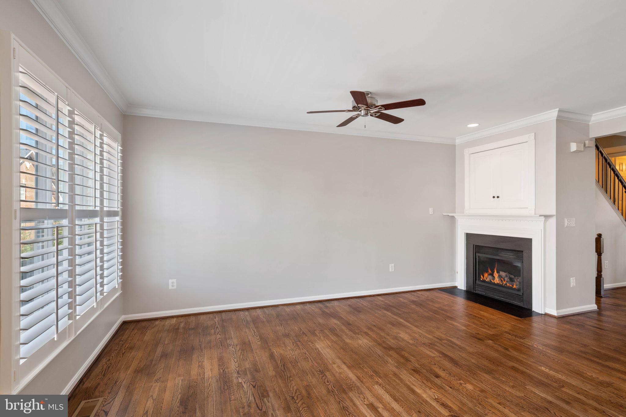 BELMONT TOWN CENTER - Residential