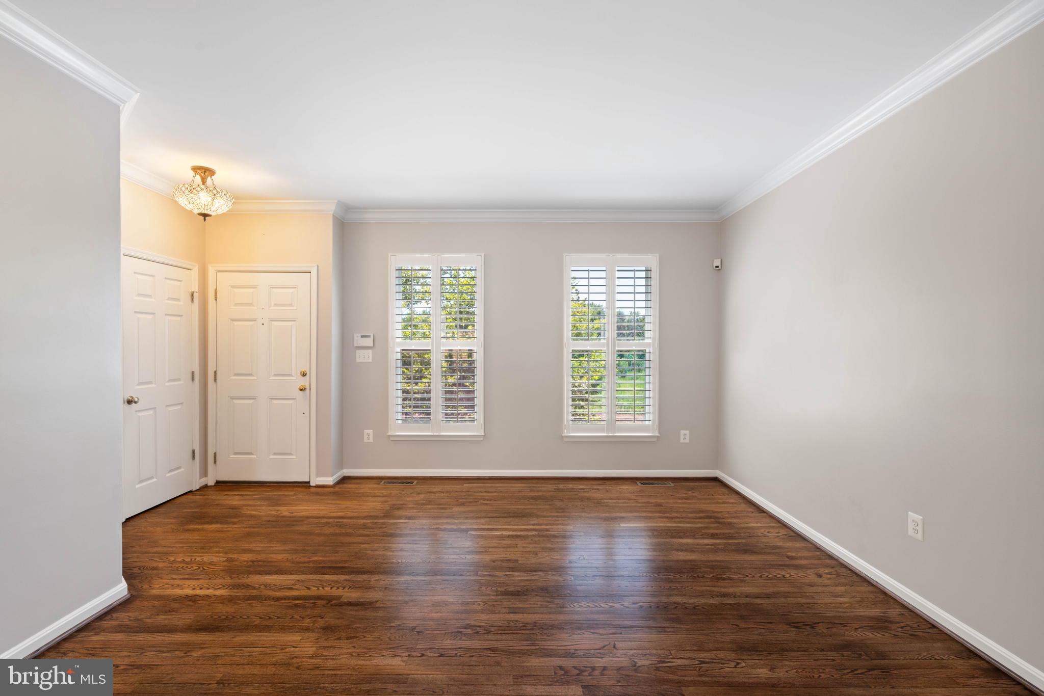 BELMONT TOWN CENTER - Residential