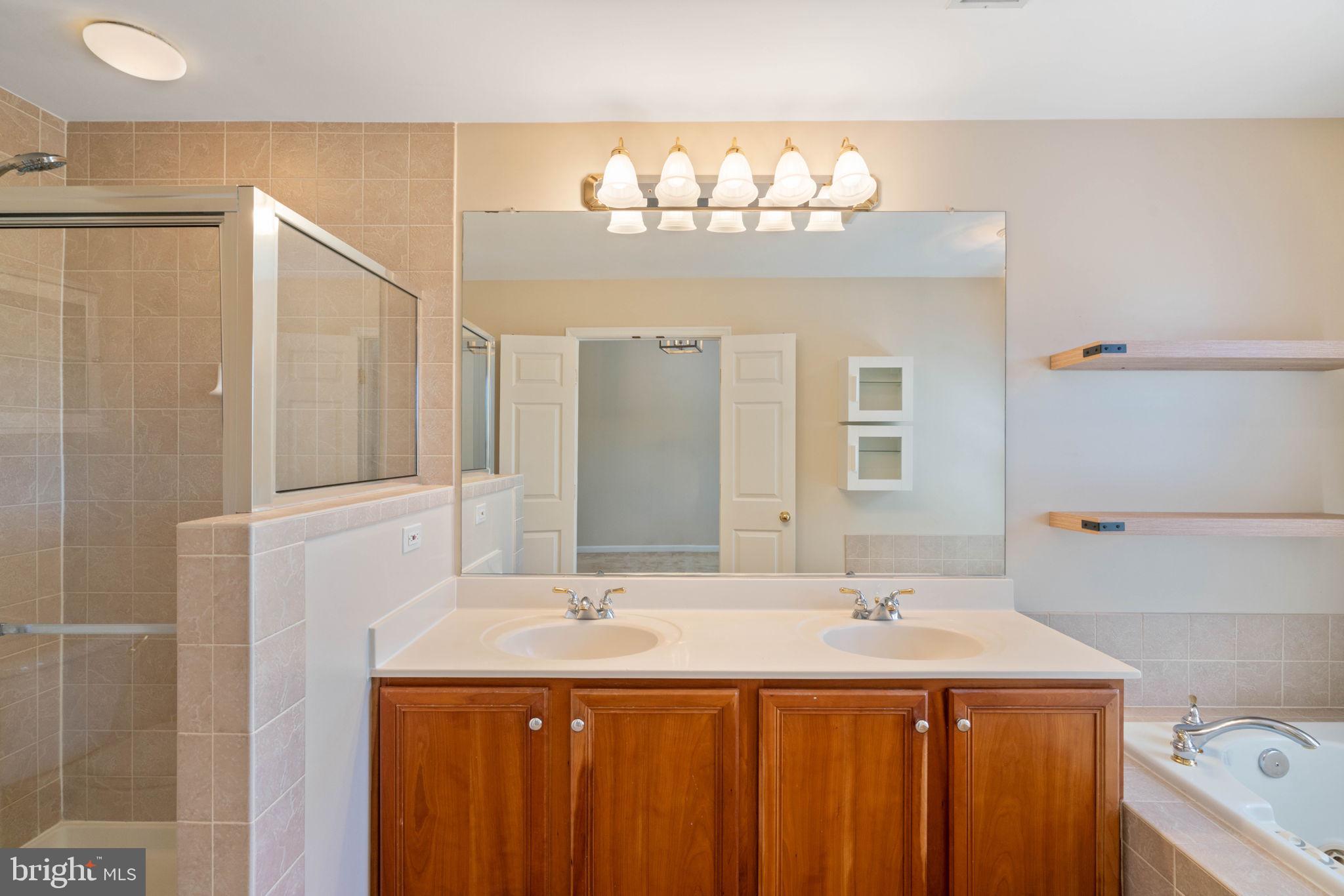 BELMONT TOWN CENTER - Residential