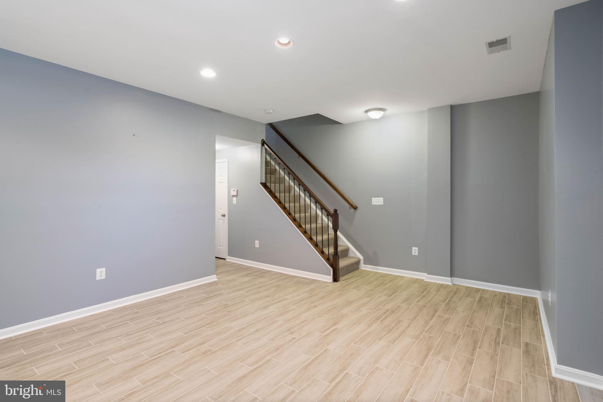 BELMONT TOWN CENTER - Residential