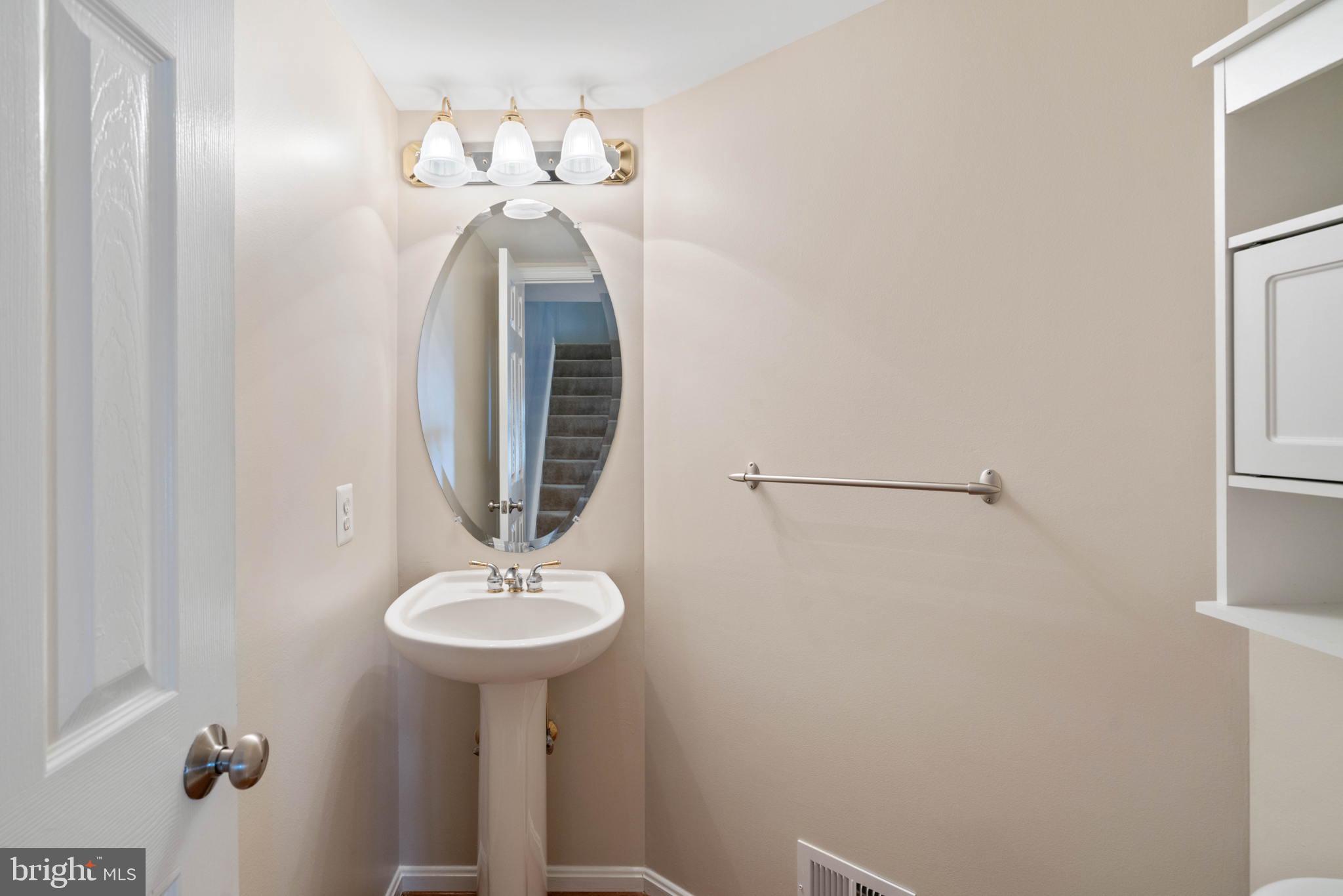 BELMONT TOWN CENTER - Residential