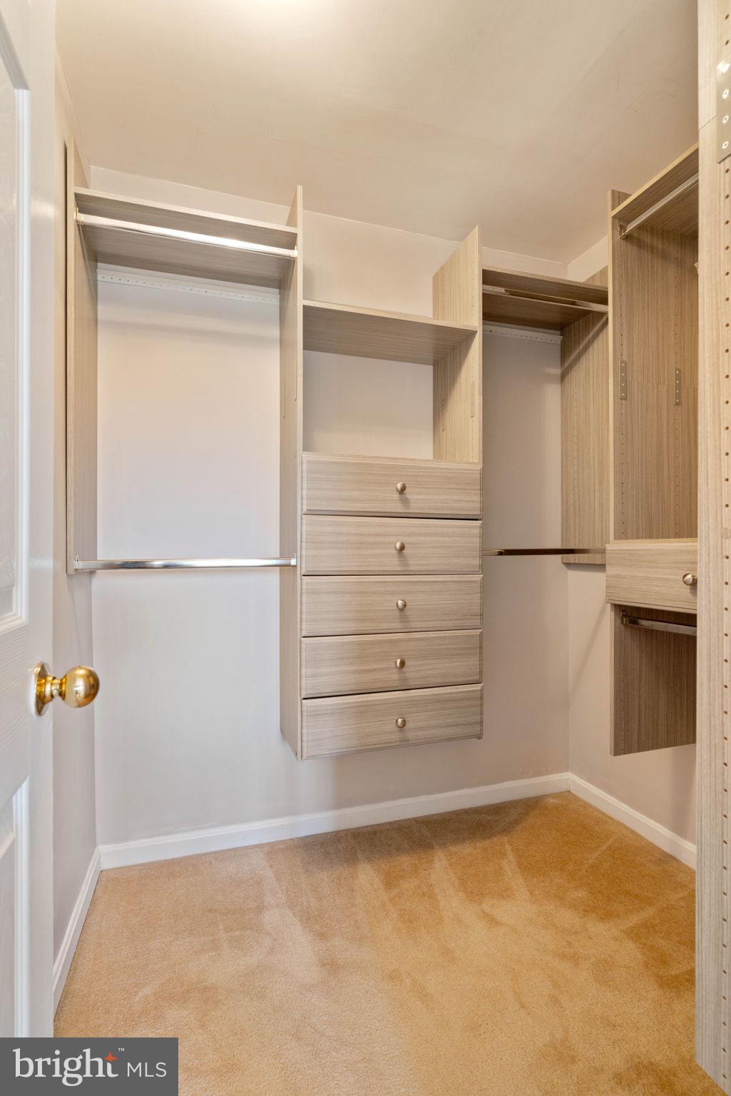 BELMONT TOWN CENTER - Residential