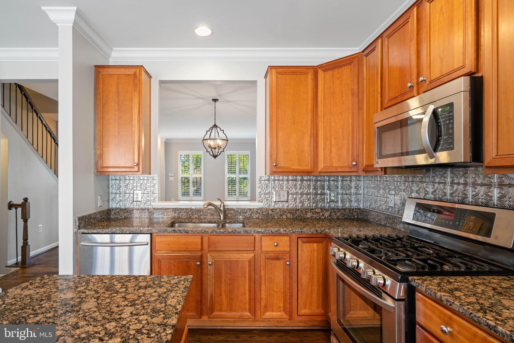 BELMONT TOWN CENTER - Residential