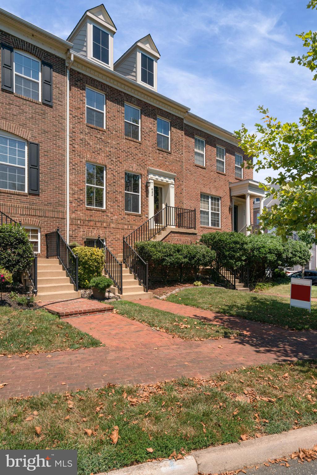 BELMONT TOWN CENTER - Residential