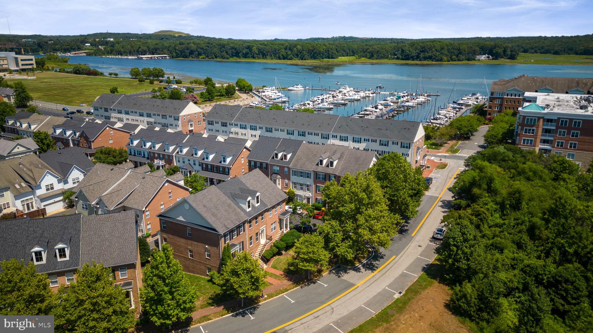 BELMONT TOWN CENTER - Residential