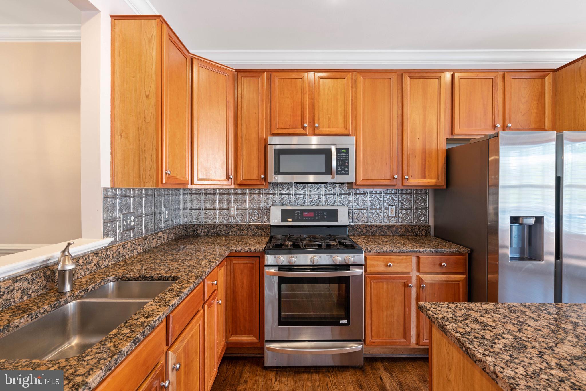 BELMONT TOWN CENTER - Residential