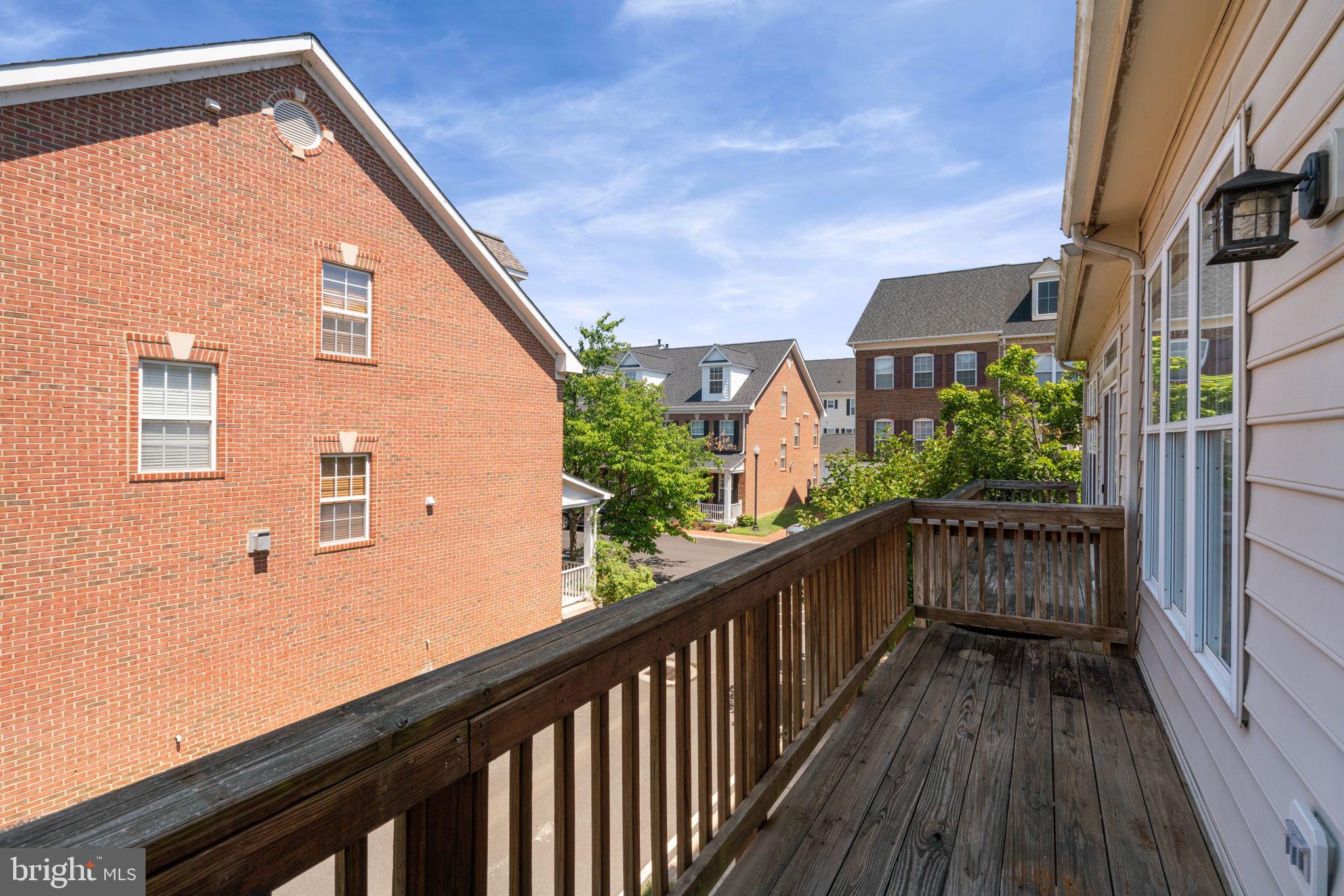 BELMONT TOWN CENTER - Residential