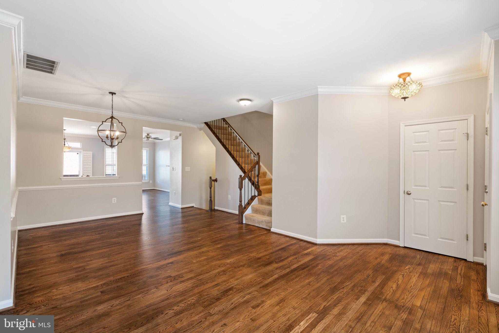 BELMONT TOWN CENTER - Residential