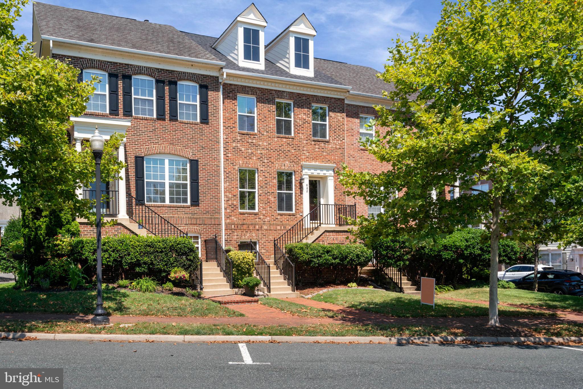 BELMONT TOWN CENTER - Residential