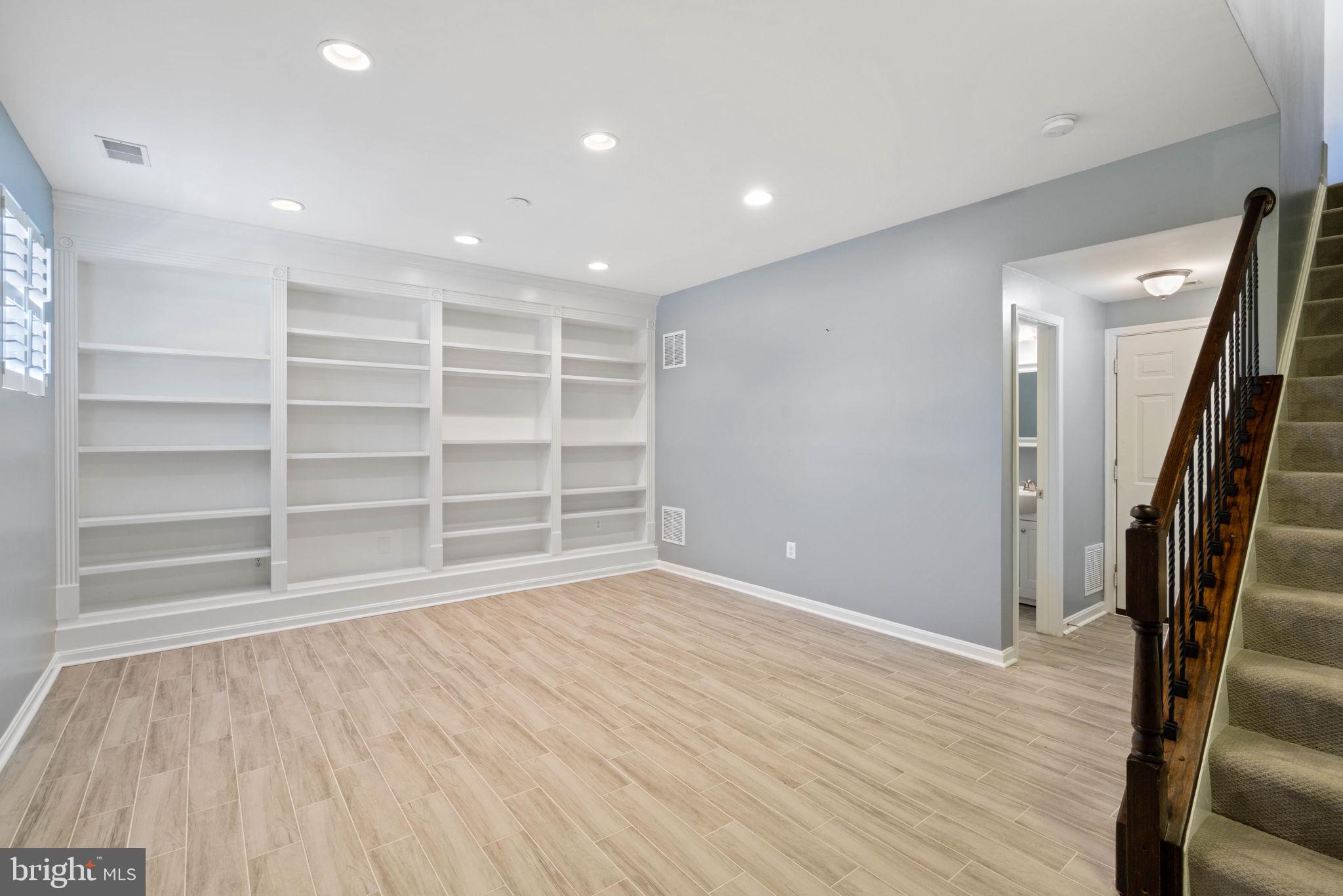 BELMONT TOWN CENTER - Residential