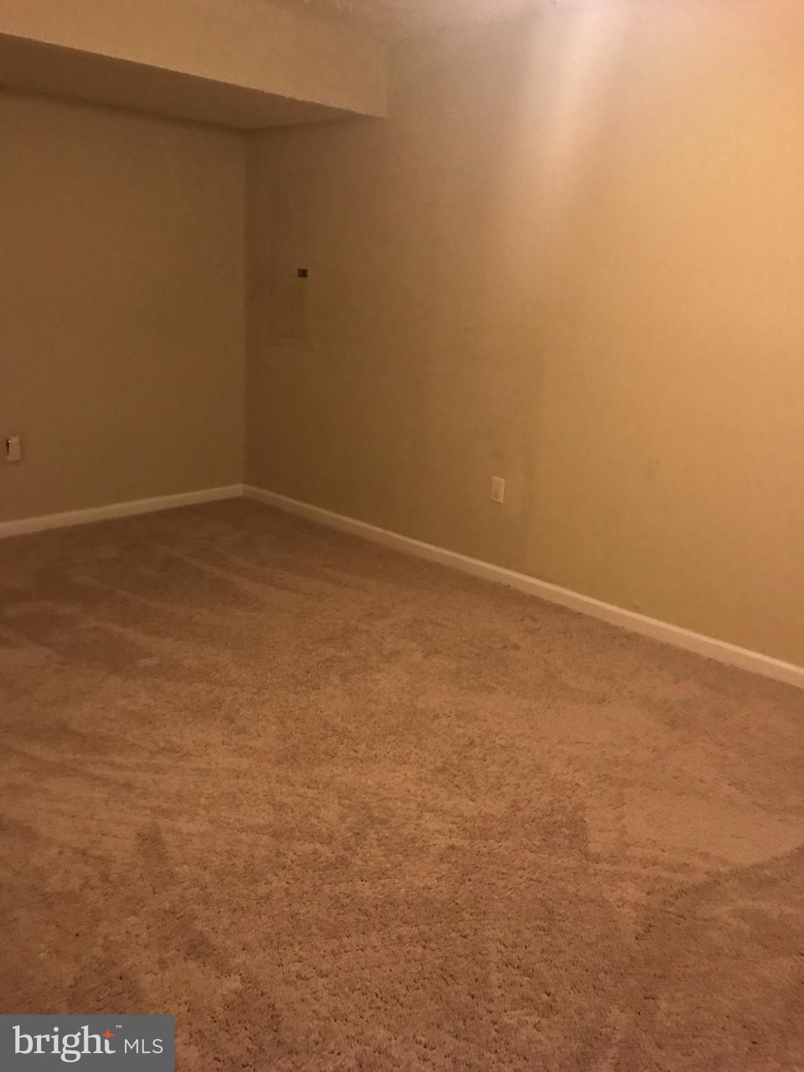 ST CHARLES SUB - SHEFFIELD - Residential Lease