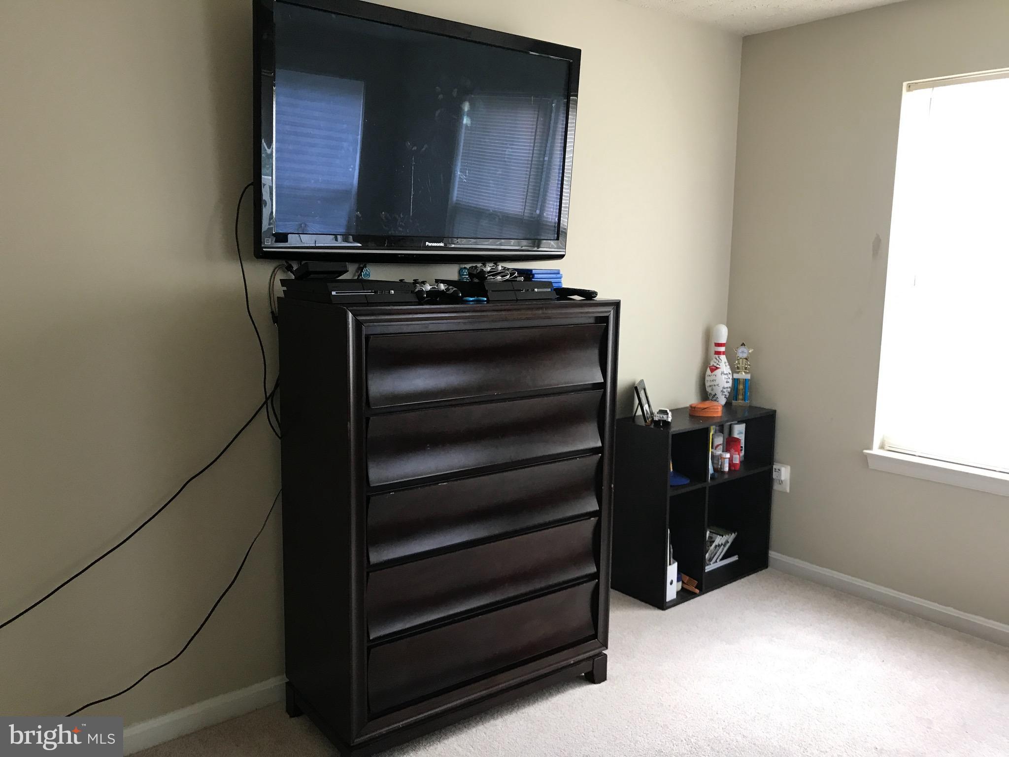 ST CHARLES SUB - SHEFFIELD - Residential Lease