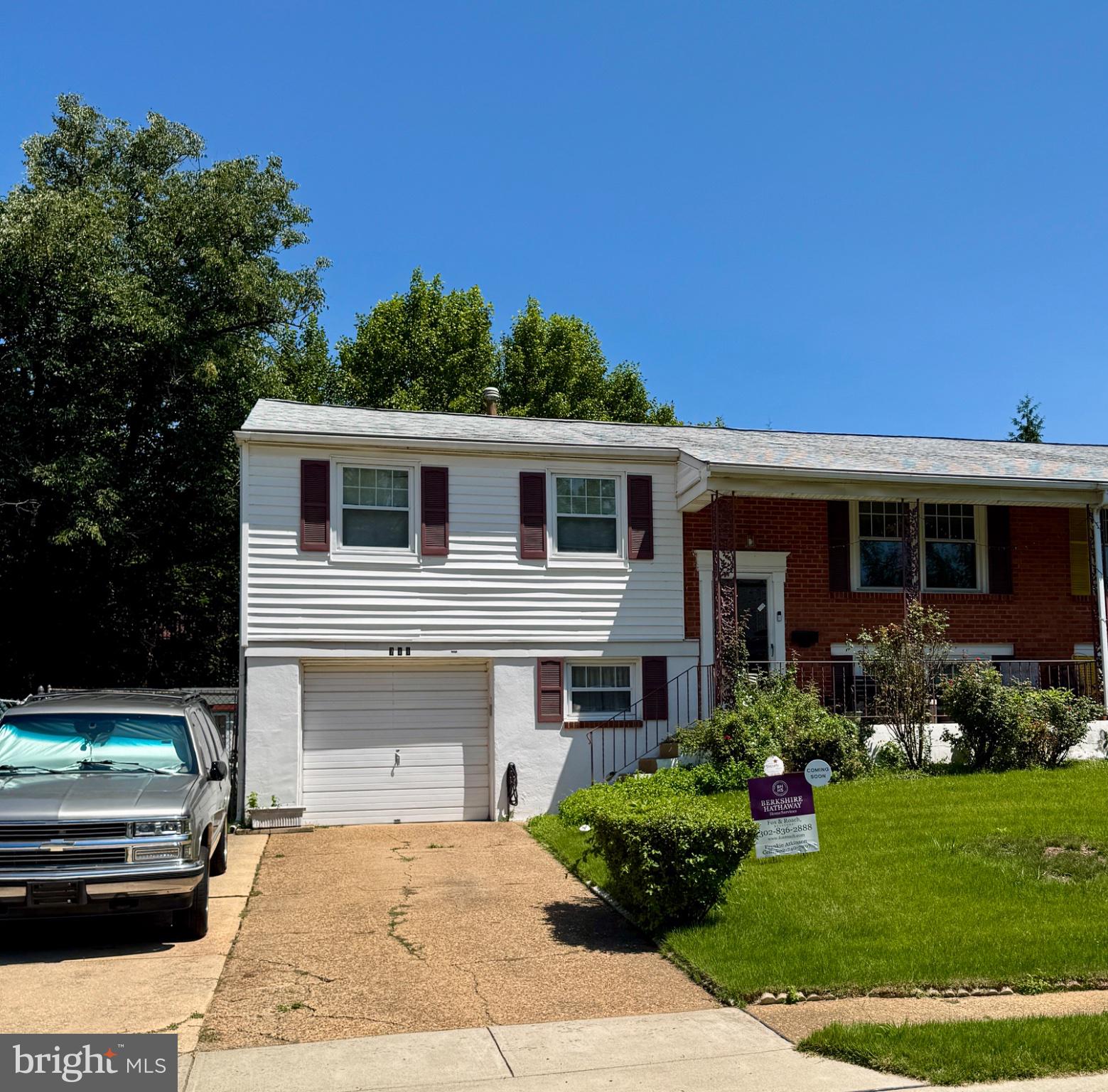 711 APPLETREE COURT