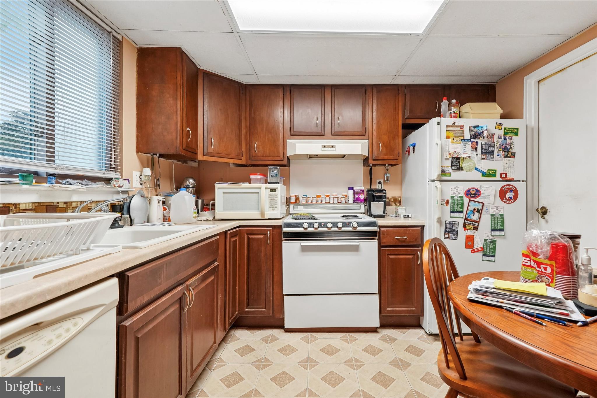 4662 CANTERBURY COURT
