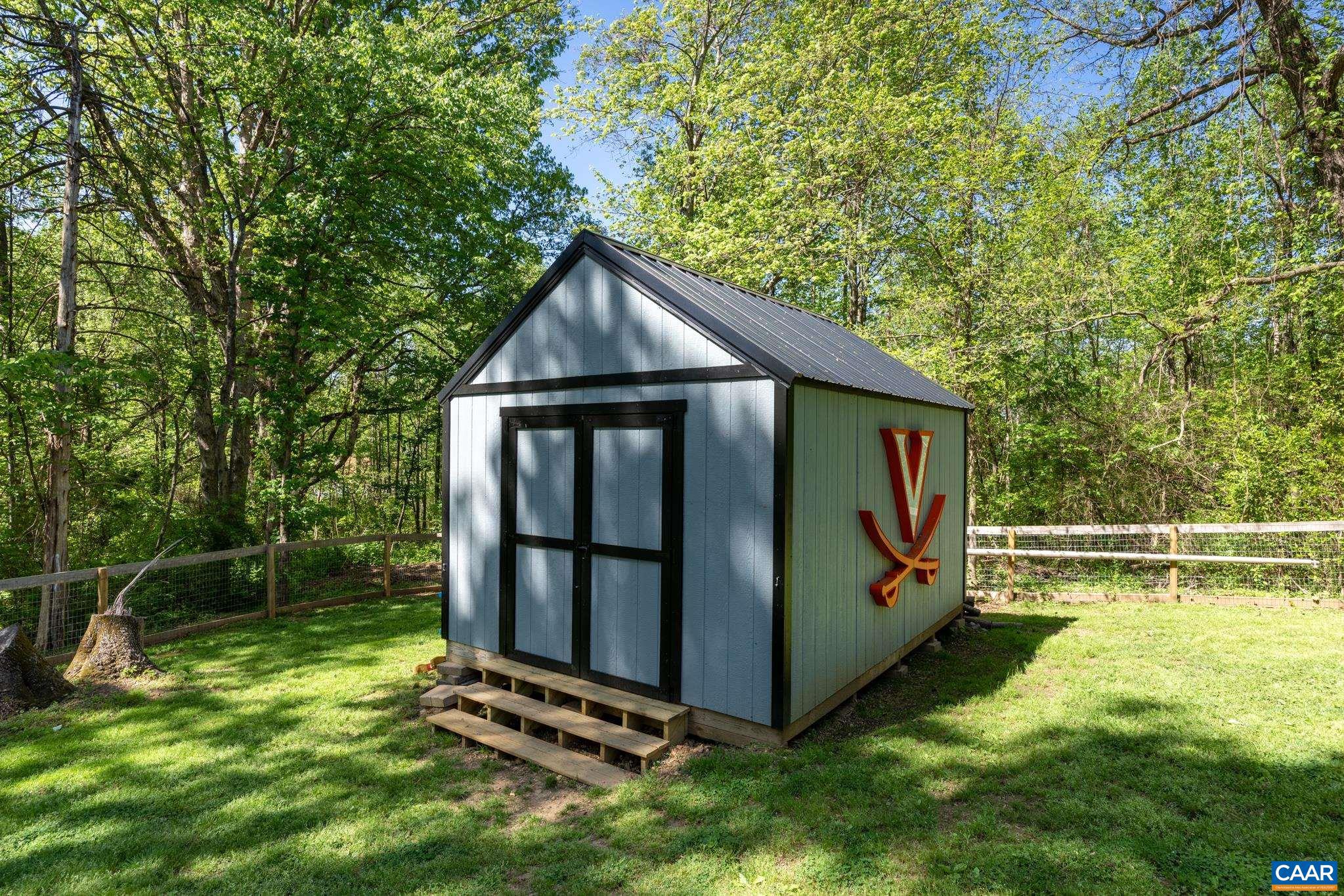 HOLMES RUN - Residential