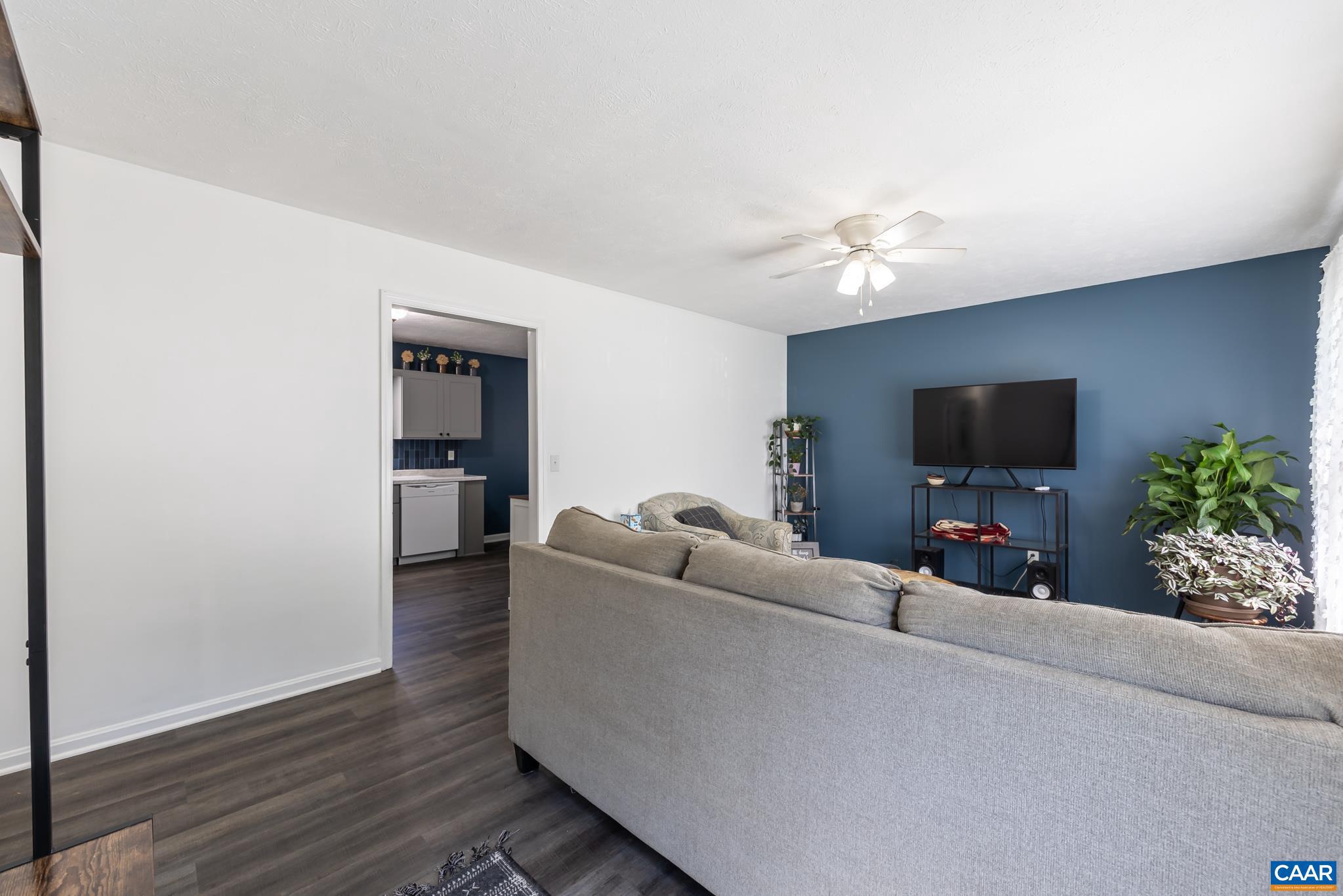 HOLMES RUN - Residential