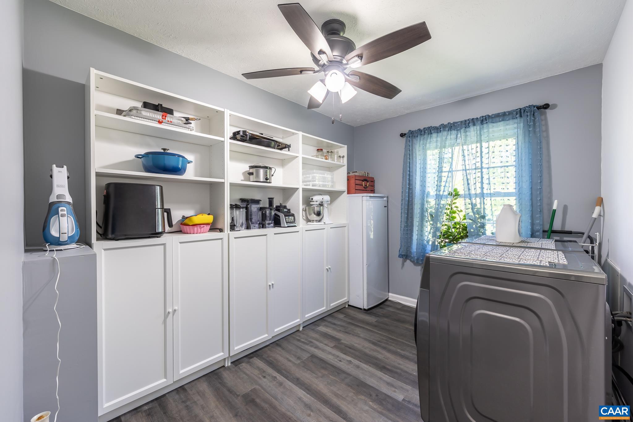 HOLMES RUN - Residential