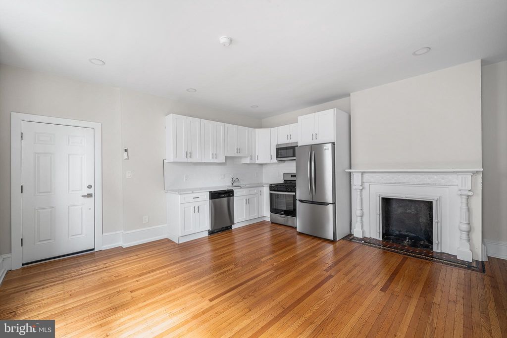 Photo of 2309 Green Street #2R, PHILADELPHIA, PA 19130 (MLS # PAPH2564062)