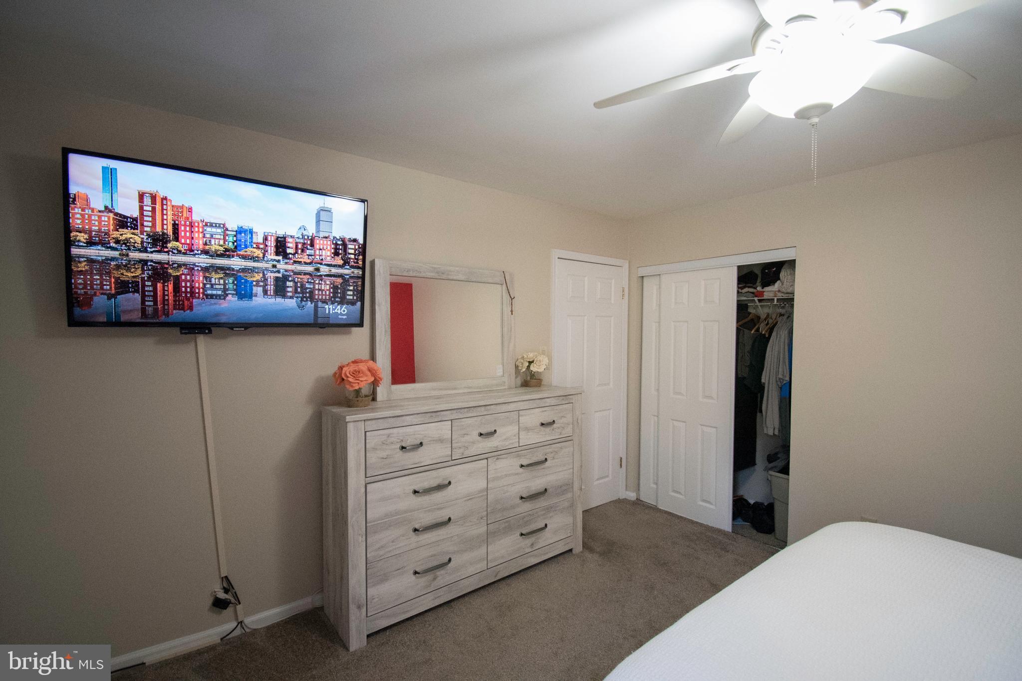 MONTCLAIR MANOR - Residential