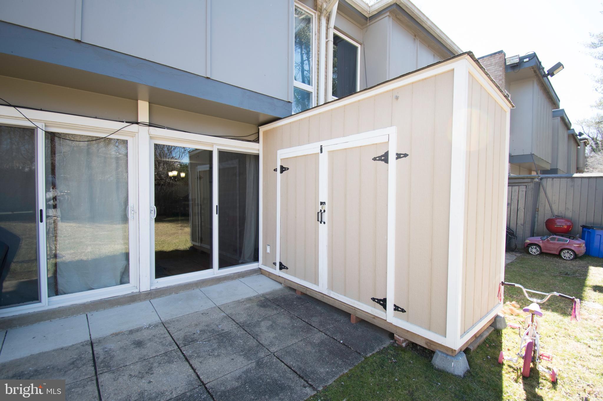 MONTCLAIR MANOR - Residential