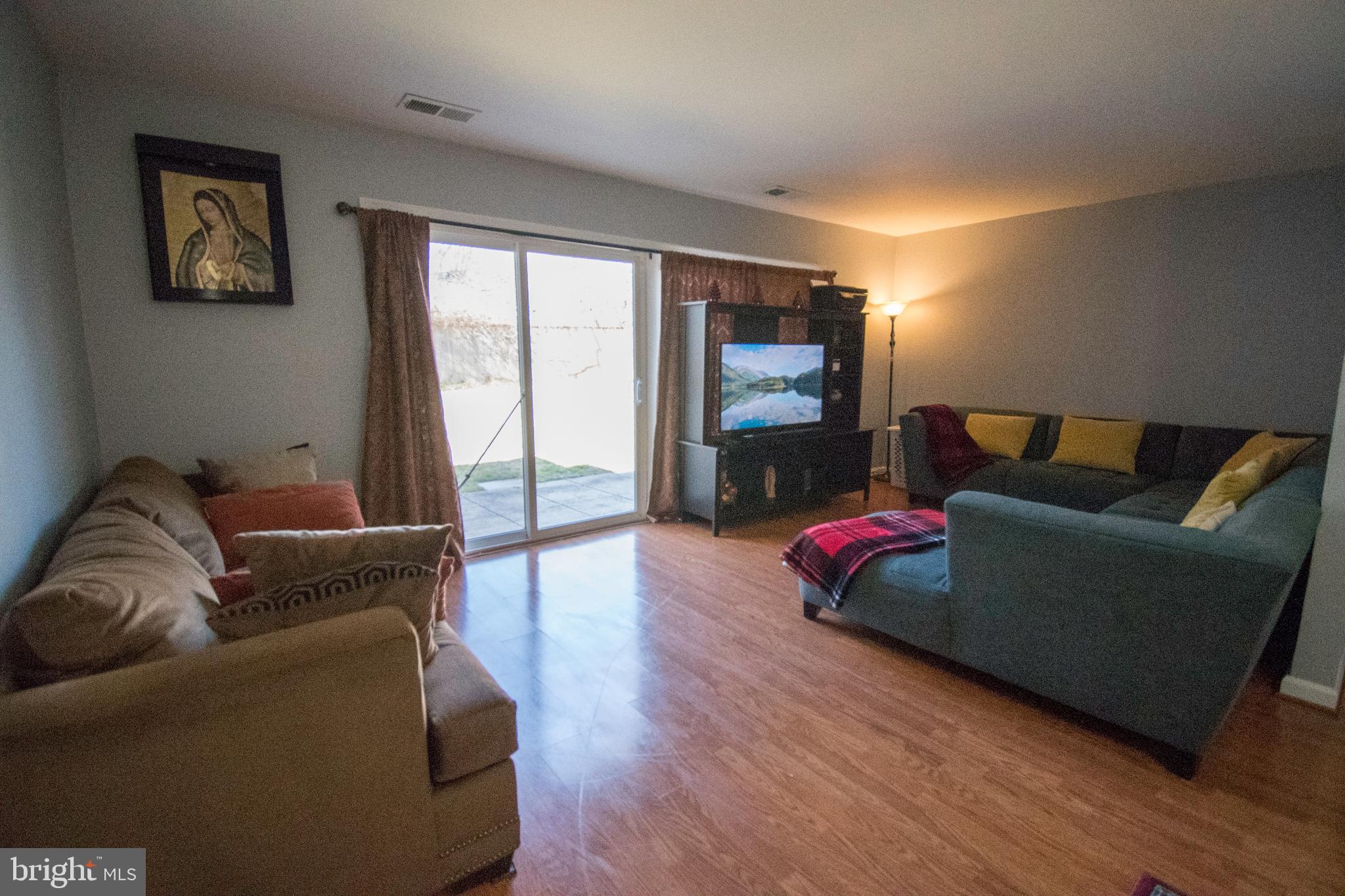 MONTCLAIR MANOR - Residential