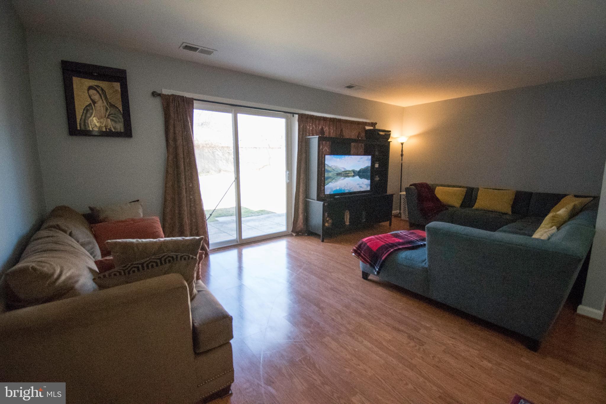 MONTCLAIR MANOR - Residential