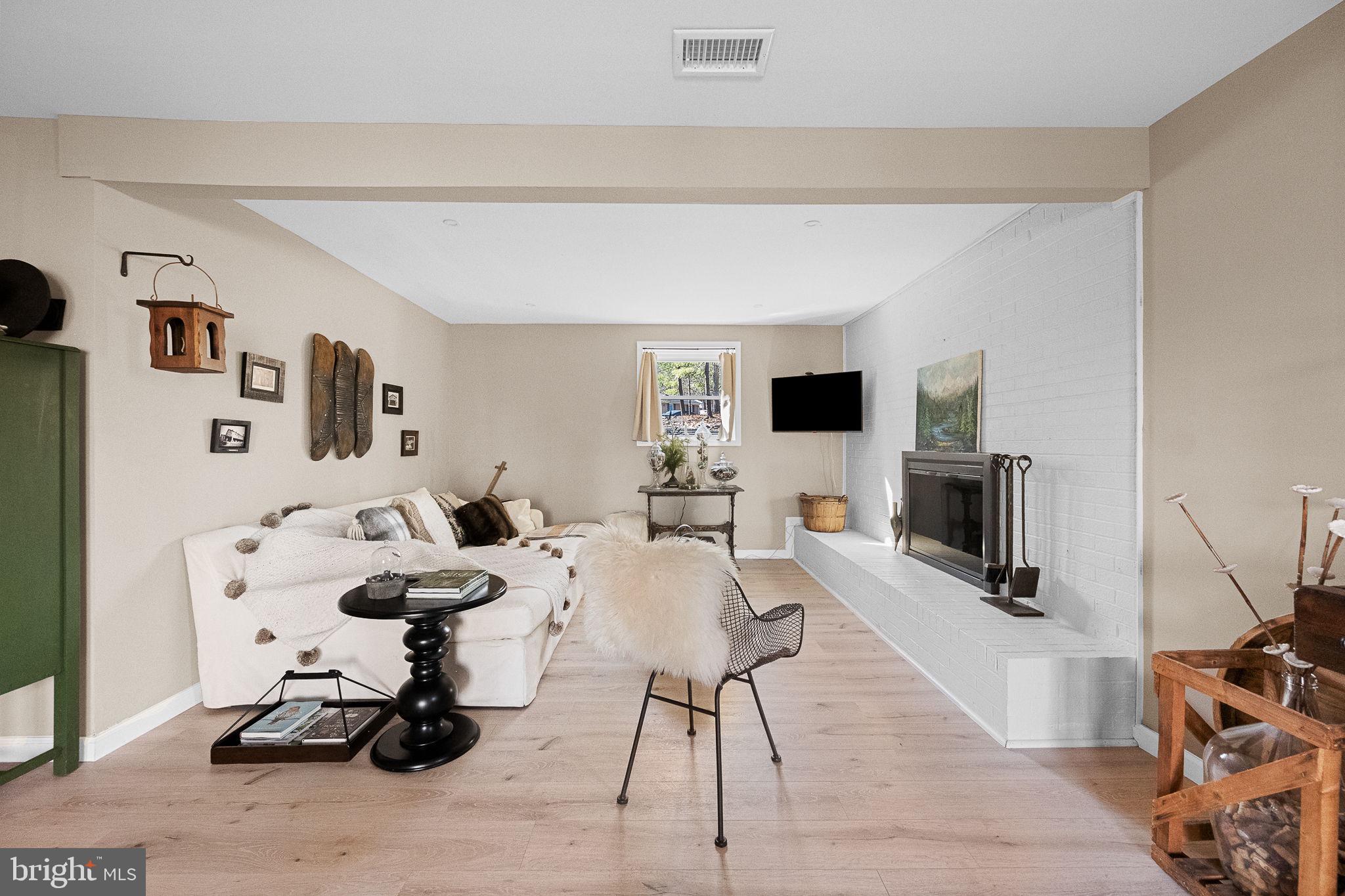 BULL RUN MOUNTAIN ESTATE - Residential