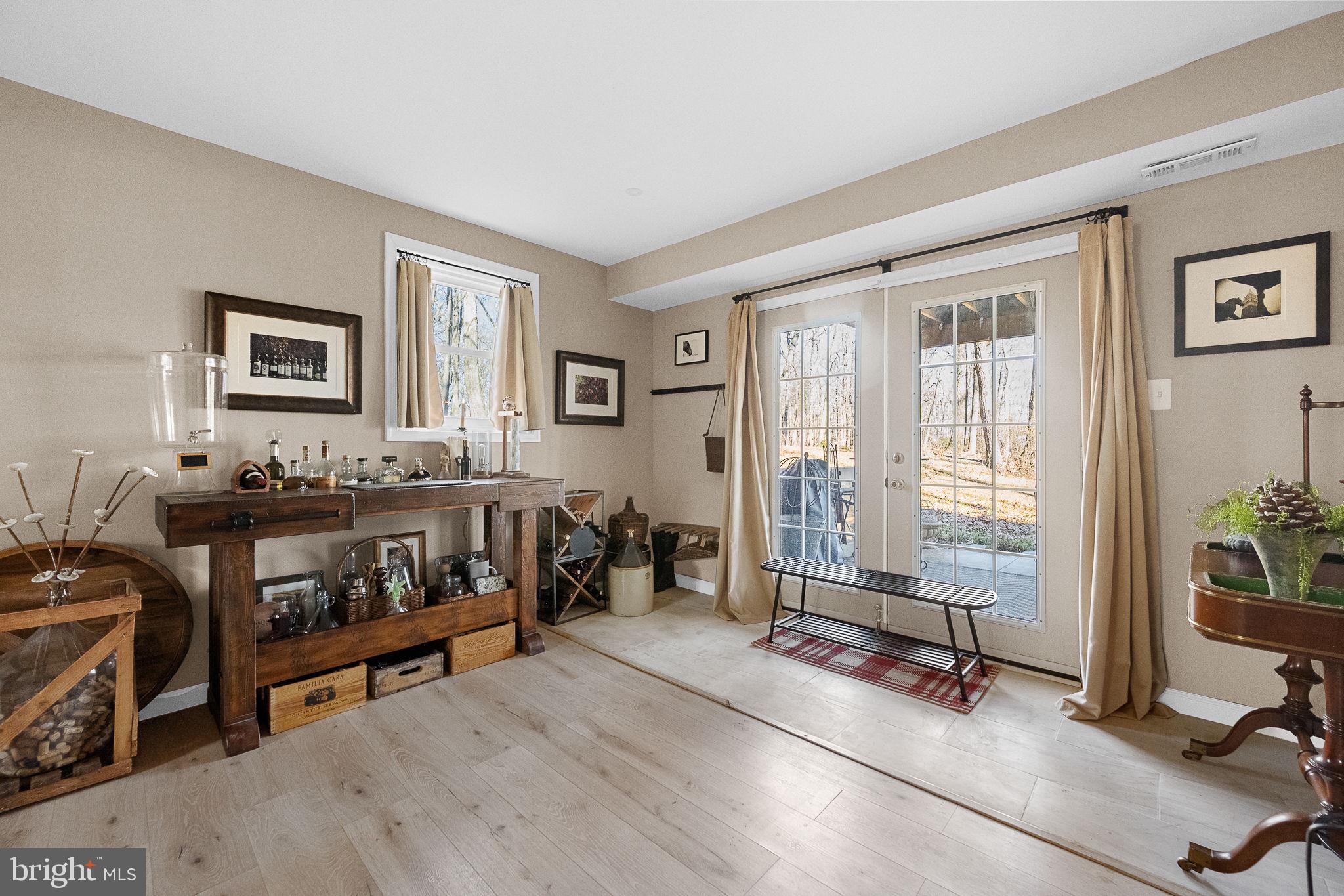 BULL RUN MOUNTAIN ESTATE - Residential