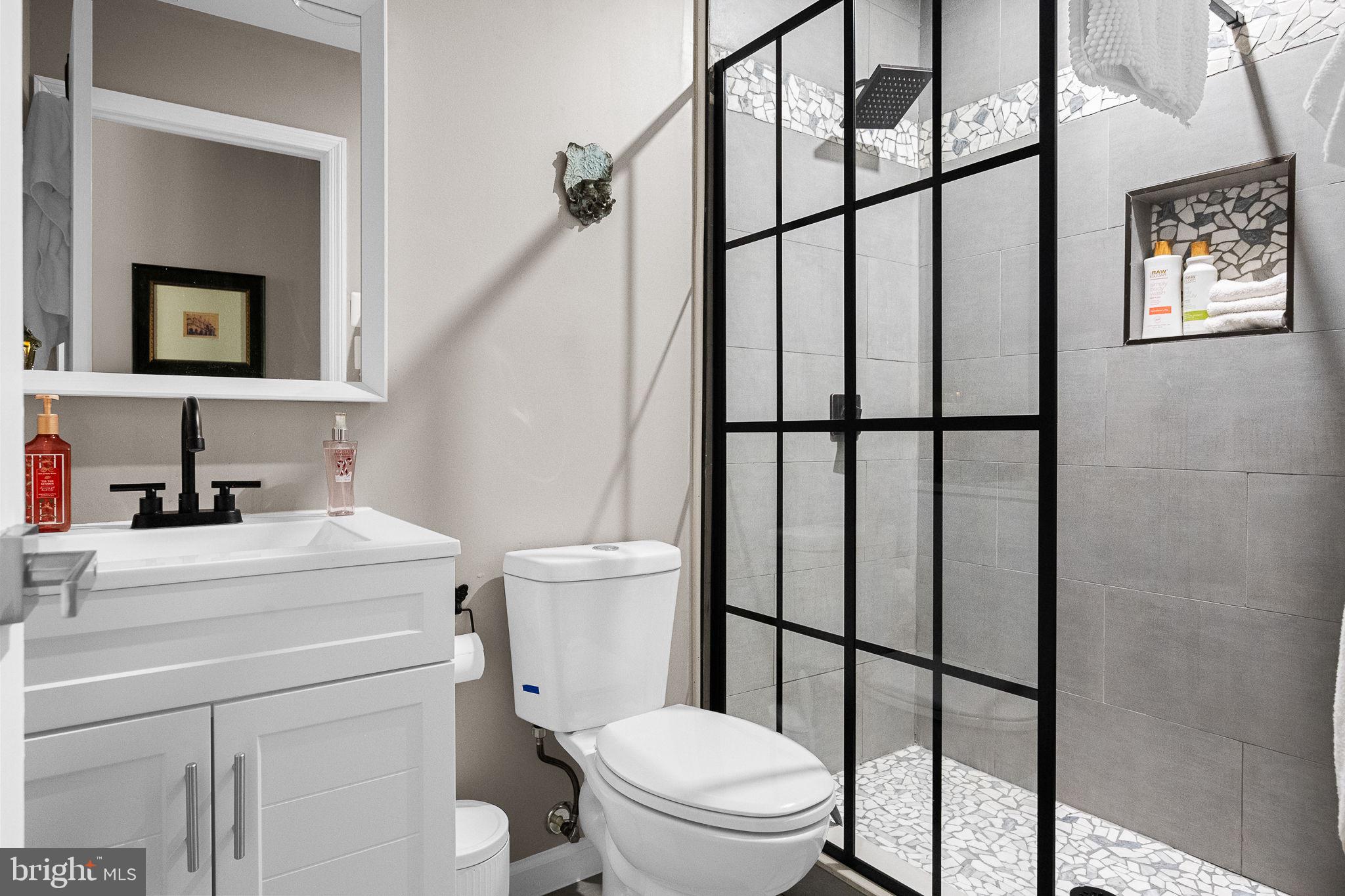 BULL RUN MOUNTAIN ESTATE - Residential