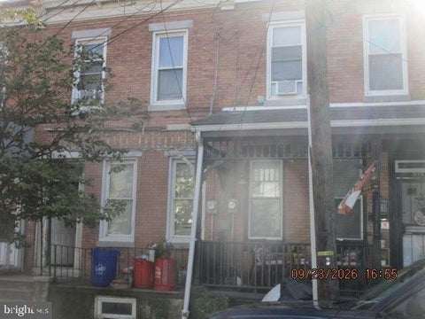 Townhouse For Sale - 1715 Ferry Avenue<br/> CAMDEN, NJ 08104